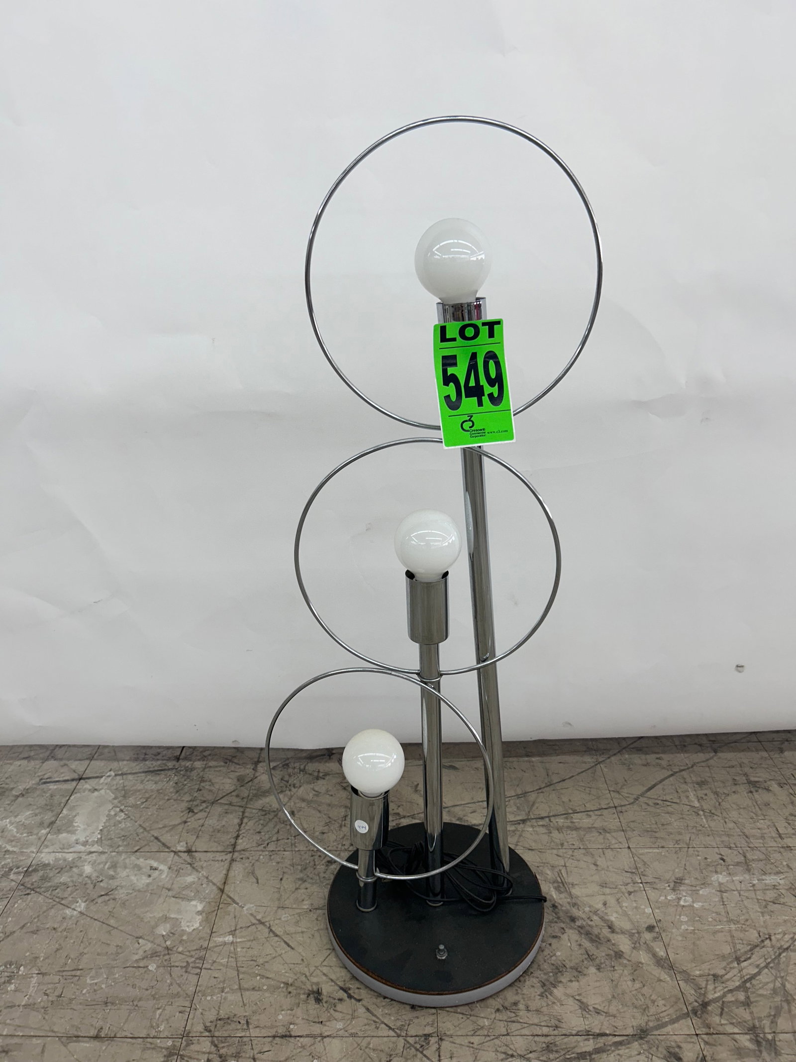 Vintage MCM Chrome Triple Ringed Floor Lamp, in the style of R. Sonneman: Vintage MCM Chrome Triple Ringed Floor Lamp, in the style of R. Sonneman