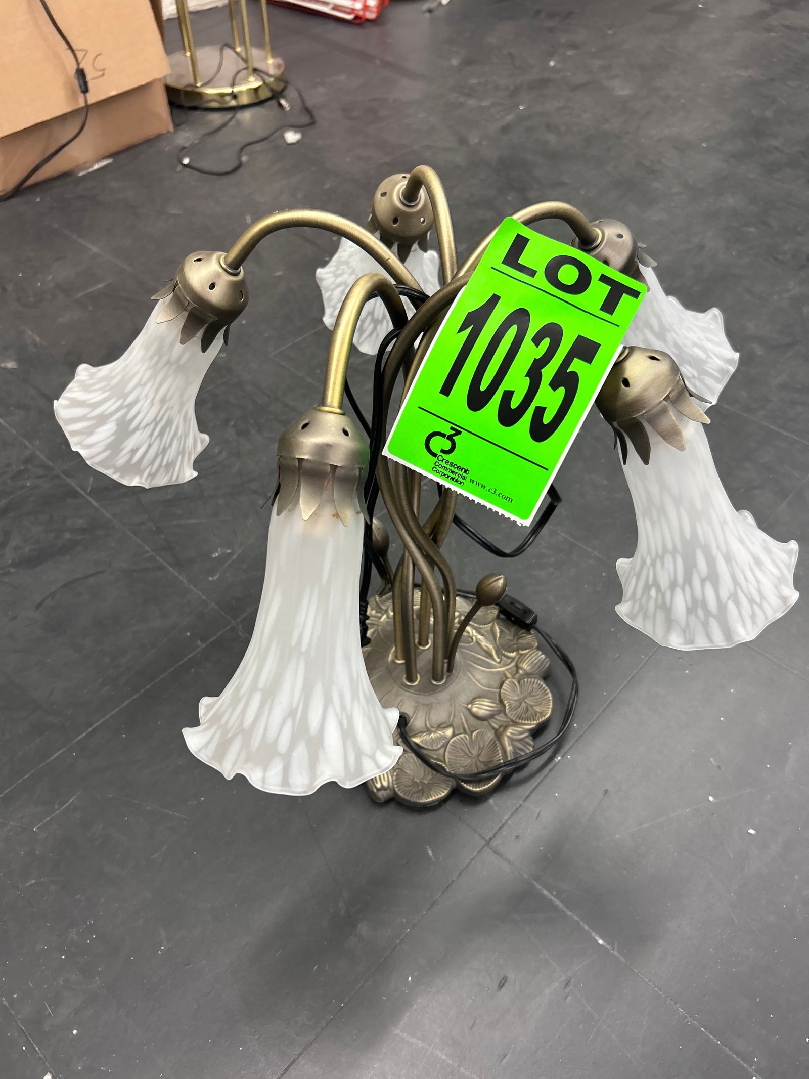 Decorative Cast Metal 5-Light Tiffany Style Table Lamp (1 of 3)