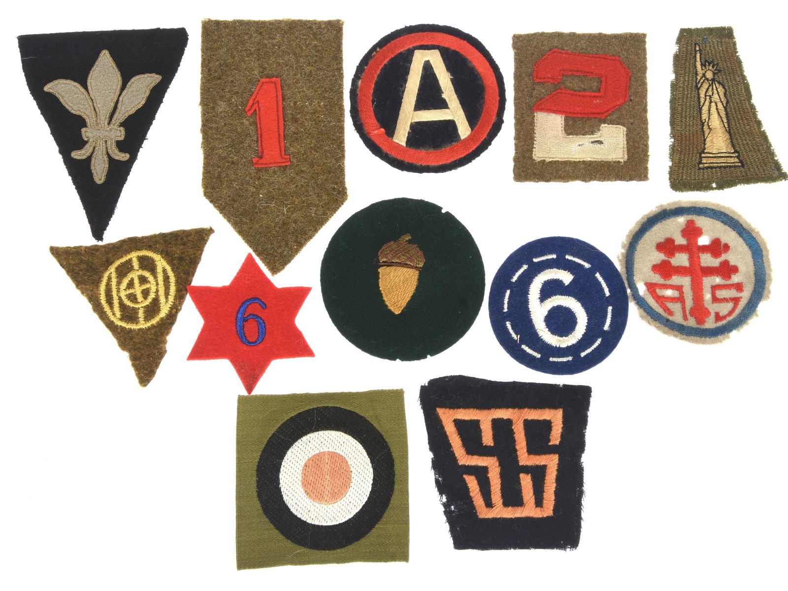 WWI US Army Shoulder Sleeve Insignia Lot: Twelve Patches Including A Nice 87th Division: WWI US Army Shoulder Sleeve Insignia Lot: Twelve Patches Including A Nice 87th Division Lot of twelve insignias including 6th Division, Advance Sector, 2nd Army, Service of Supply, District of Paris,