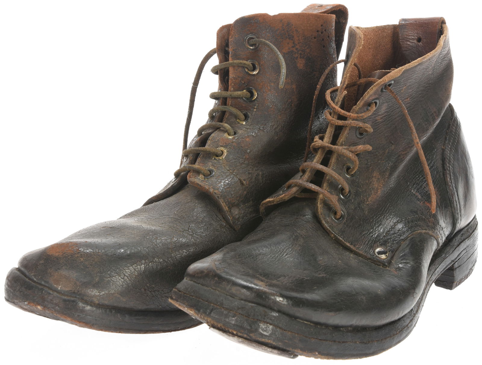 British WWI Issue B5 Trench Boots (Mismatched Pair): British WWI Issue B5 Trench Boots (Mismatched Pair) These British B5 boots are both of black leather with Broad Arrow pierced markings on the upper sides, each features seven pairs of eyelets, and are