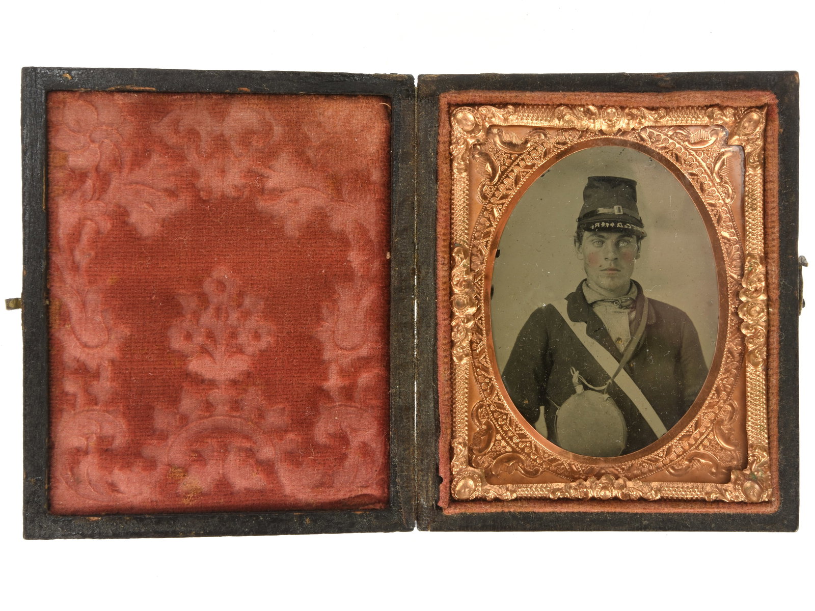 Civil War Ambrotype of a Federal Soldier with Canteen & 49th Regiment Painted Forage Cap (1 of 8)