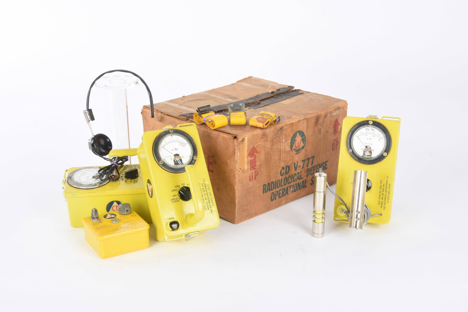 Victoreen Civil Defense Complete Radiological Survey Meter Set w/ Original Box (1 of 17)