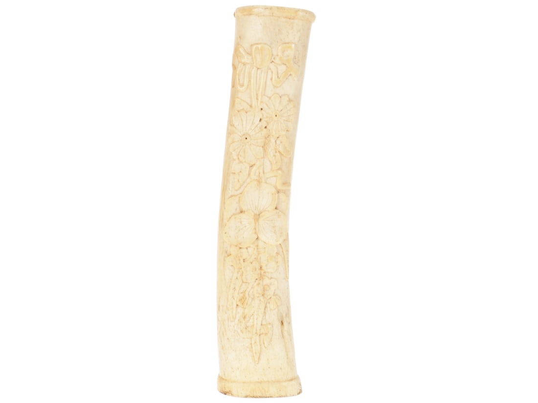 Floral Motif Detained Enemy Alien Prison Camp Bone Art: Floral Motif Detained Enemy Alien Prison Camp Bone Art. 23cm tall, features very nicely rendered floral motif on one side only; one small chip in the top edge. During the First World War, the British 