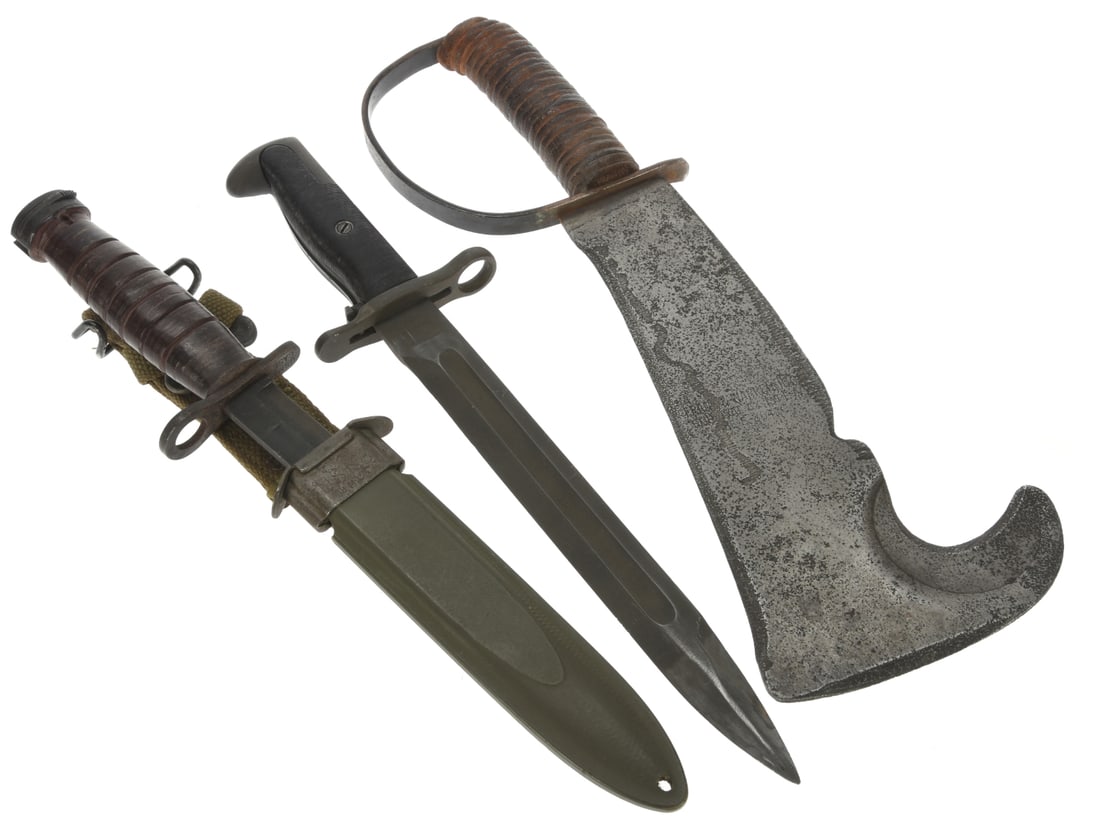 WWII US Edged Weapon Lot: Case M4 Bayonet for M1 Carbine, M1 Bayonet, & Woodsman's Pal (1 of 15)