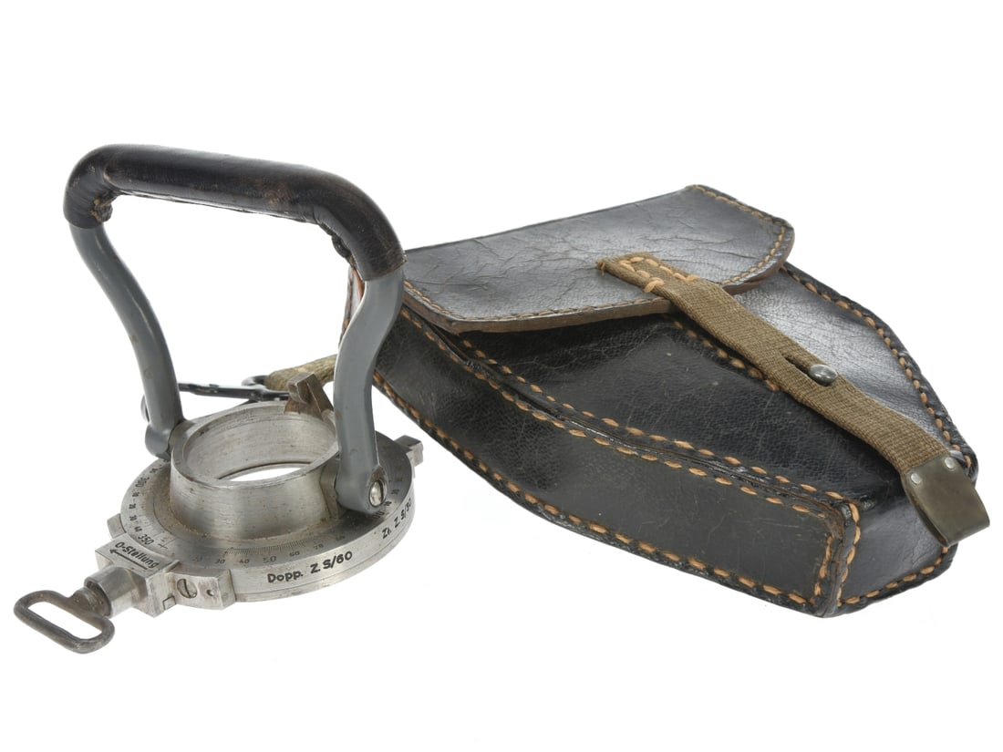 WWII German Artillery Fuze Setter and Case (1 of 12)