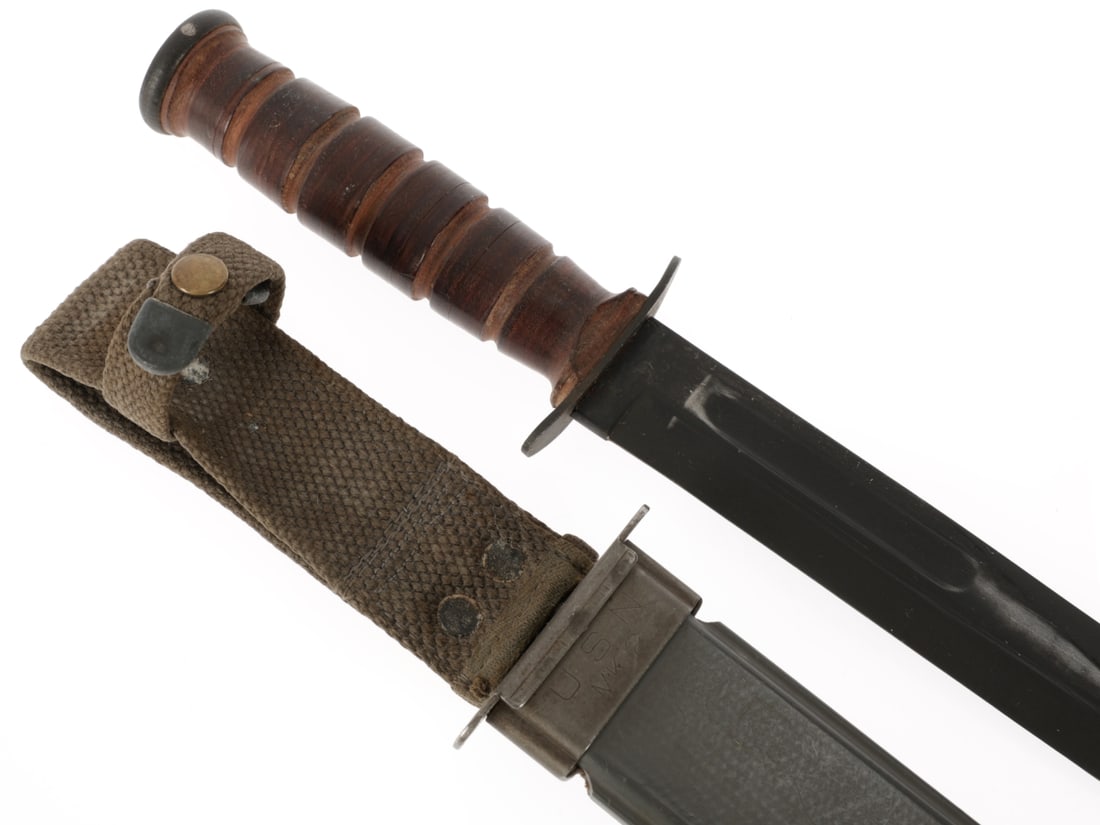 WWII USN Camillus Mark 2 Fighting Knife (1 of 6)