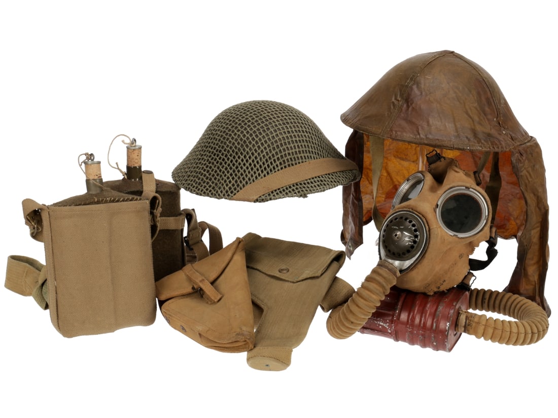 British / Canadian WWII Headgear & Accoutrement Lot (1 of 18)