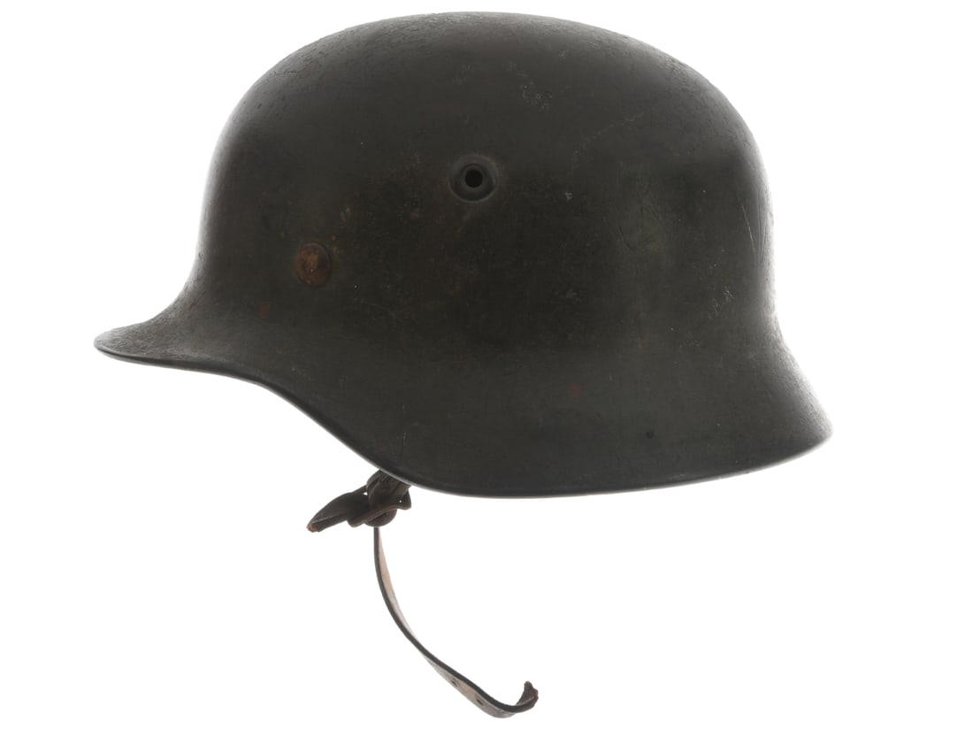 German WWII M40 Helmet (1 of 10)
