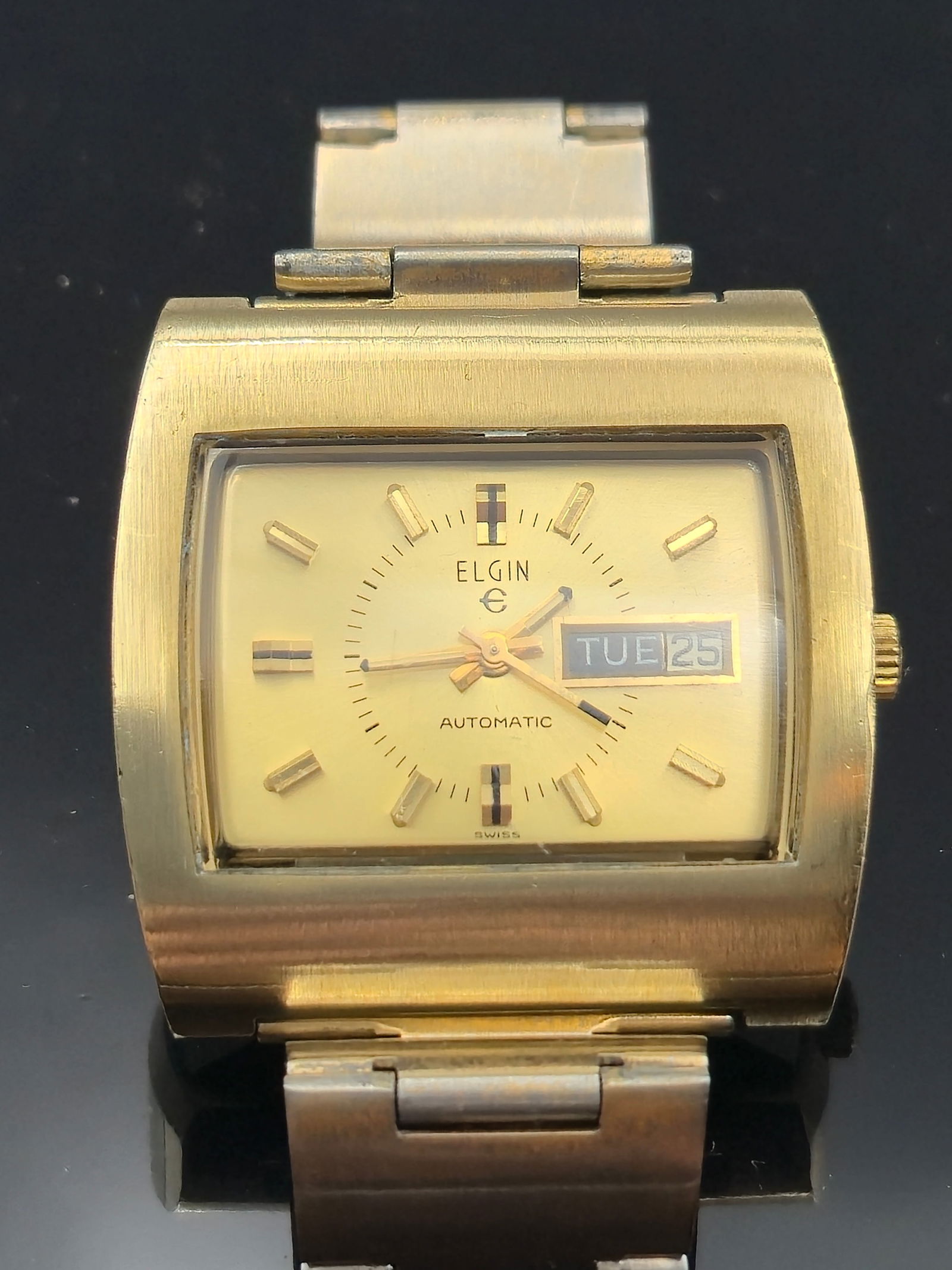 Vintage Elgin Automatic Gold-tone Big Rectangular Face Watch (1 of 8)