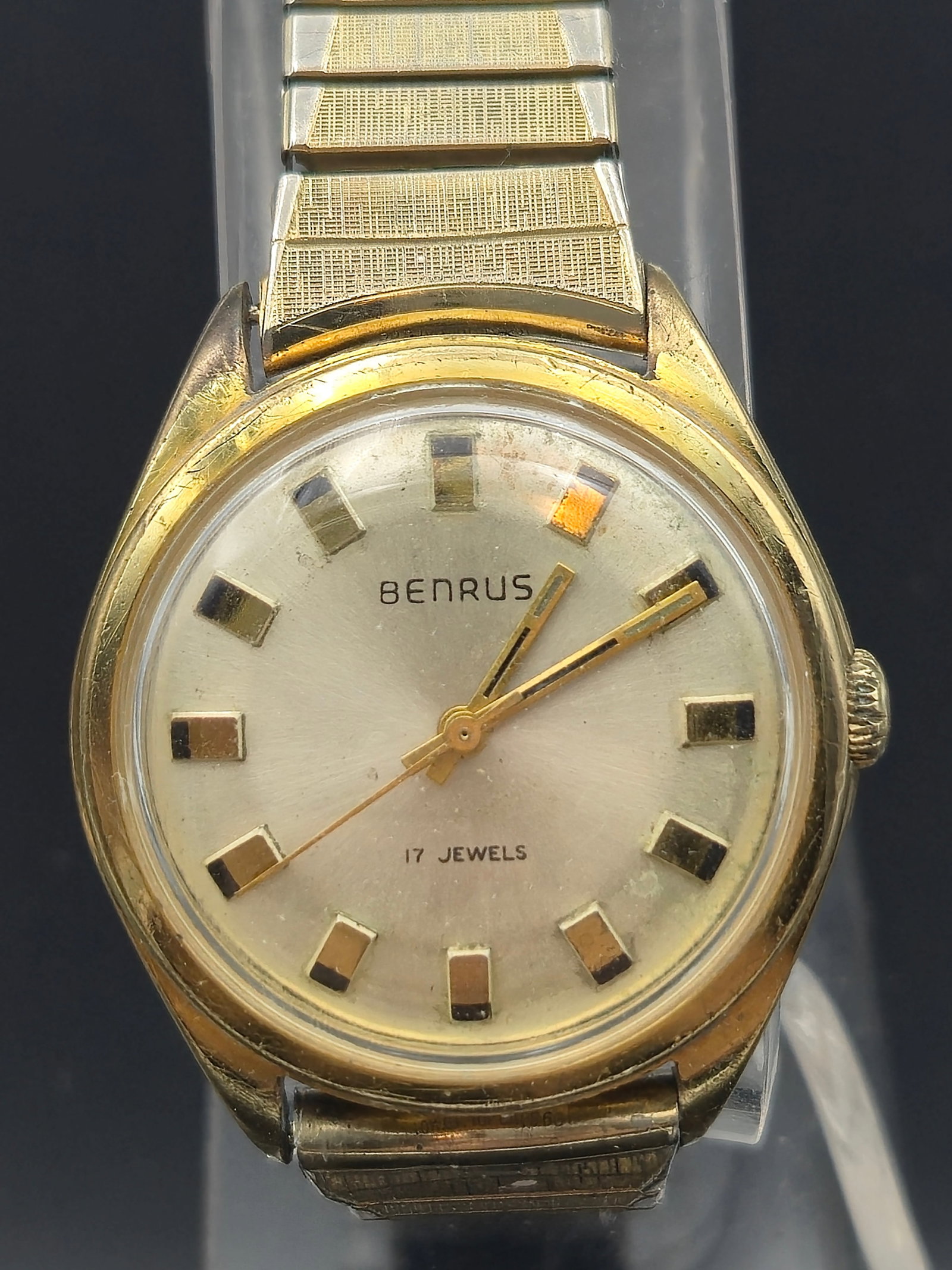 Vintage Benrus 17J gold tone Manual Men Chic And Stylish Mens Watch: Vintage Benrus 17J gold tone Manual Men Chic And Stylish Mens Watch