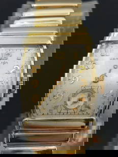 1950s Hamilton foster 752 17 jewel mens Watch, 10K Gold Filled: Experience the elegance of mid-century American watchmaking with the Hamilton 'Foster' Model 752. Produced between 1953 and 1955, this timepiece showcases a 10K yellow gold-filled case measuring