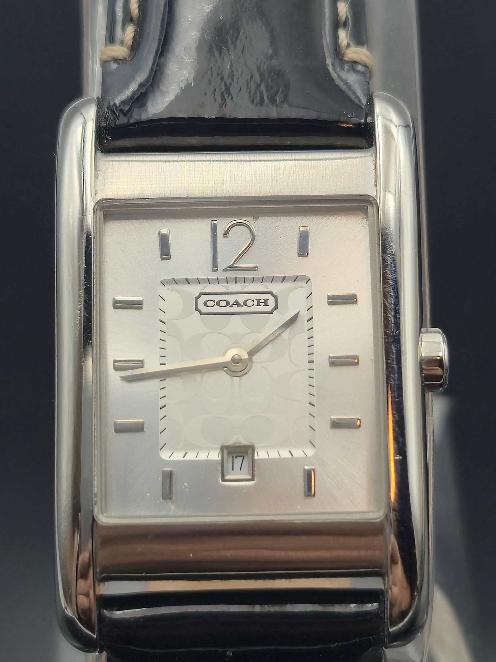 coach CA 57.7.14.0547 stainless steel unisex WATCH Discontinued!: This rare and discontinued Coach CA 57.7.14.0547 watch is a sleek and sophisticated timepiece crafted in all stainless steel, offering a timeless design that suits both men and women. With its minimal