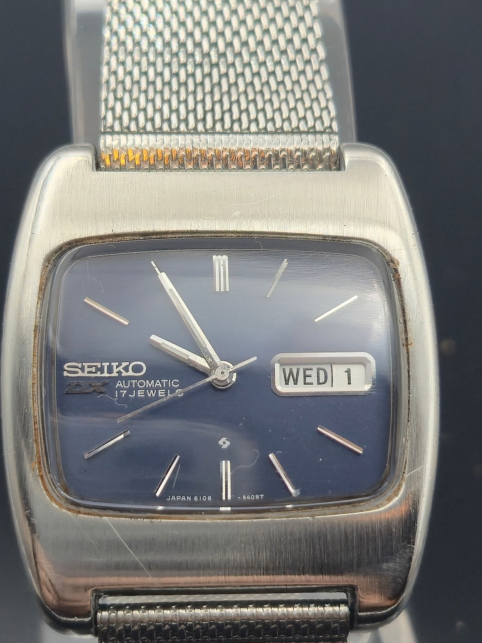 Vintage Seiko DX Automatic 6106-5409T – Blue Dial, 17 Jewels, Day-Date (1 of 10)