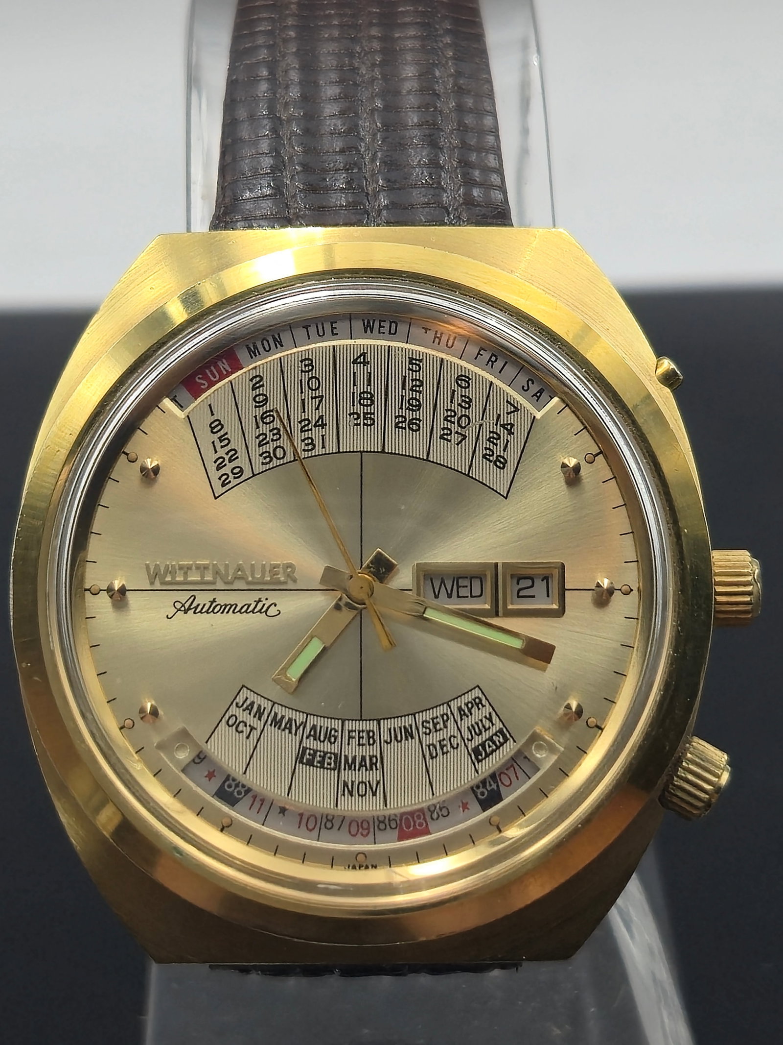 Vintage 1970s Wittnauer Automatic Calendar Watch – Gold-Tone Case, Day-Date-Month Display (1 of 11)