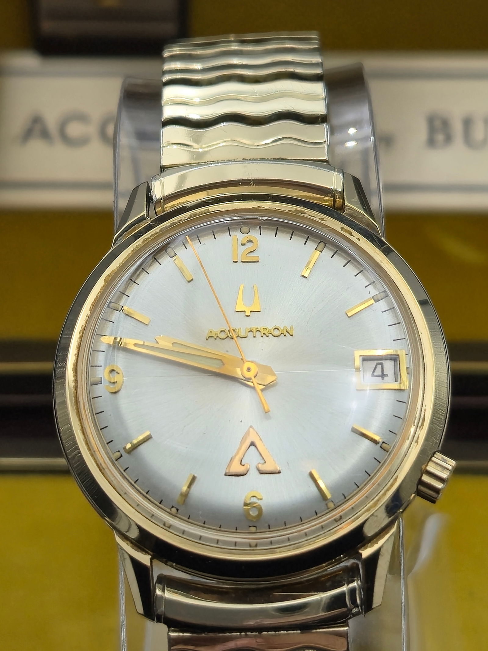 1974 Bulova Accutron 2181 "32 Years Service" – Full Set, Gold Electroplate, 10K rgp MINT (1 of 15)