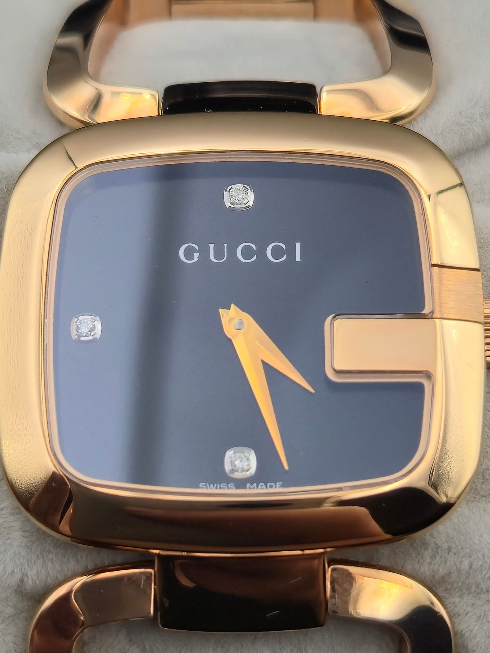 Gucci YA125409 Women's Swiss Watch – Full Set | Diamond Dial | 5N PVD Gold | NOS (1 of 11)