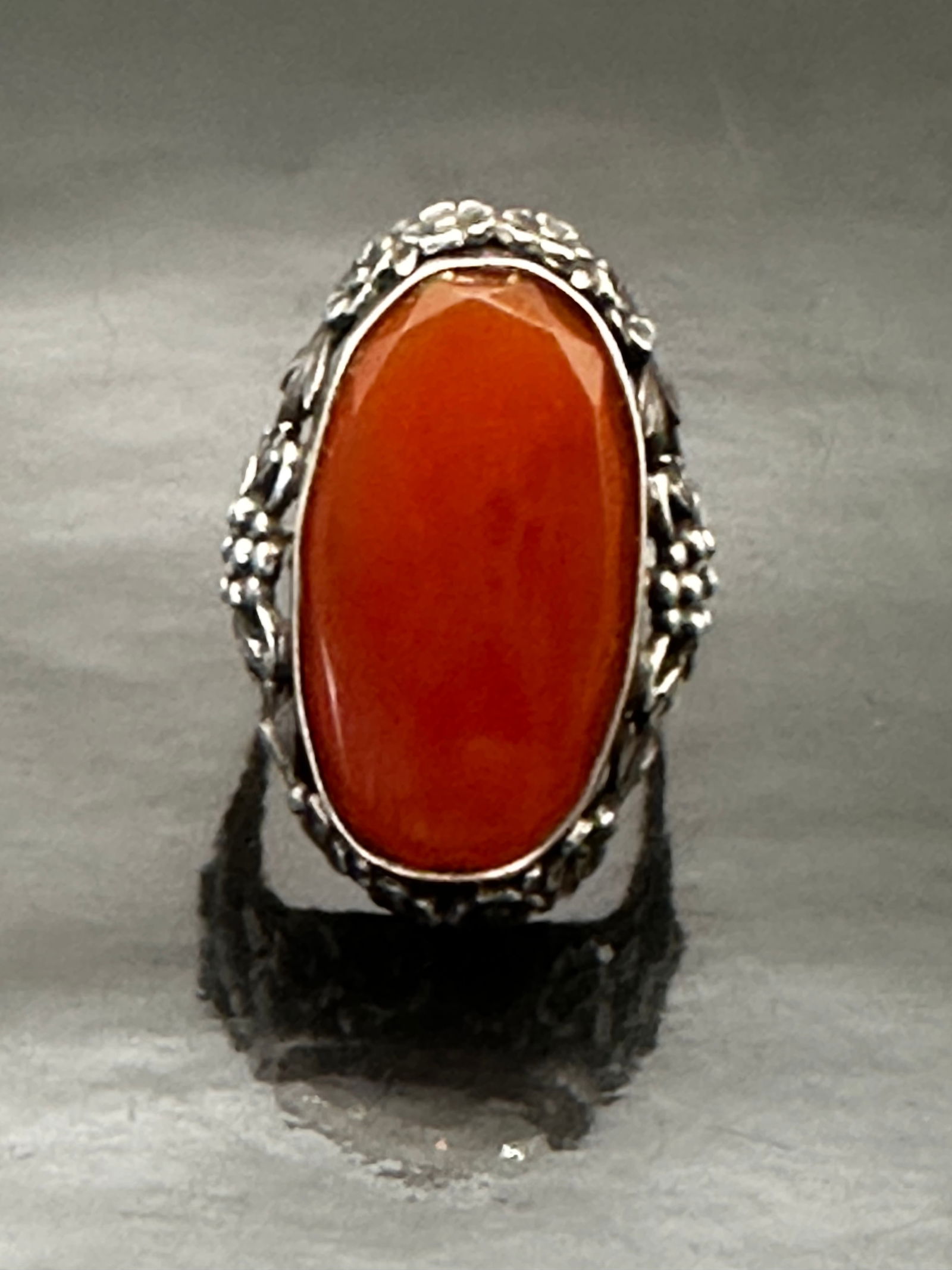 Vintage Sterling Silver Floral Ring with Faceted Carnelian Cabochon (1 of 10)