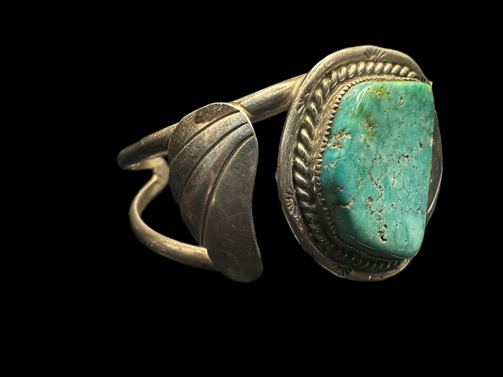 Vintage Navajo Sterling Silver & Turquoise Cuff Bracelet (1 of 10)