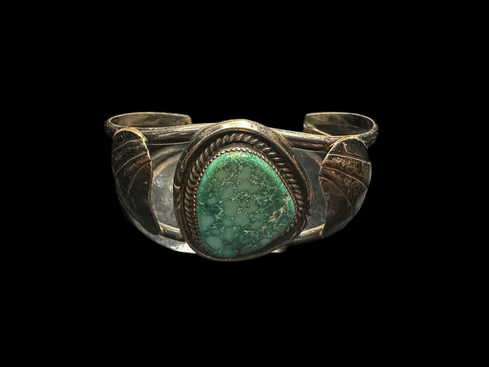 Vintage Navajo Sterling Silver & Turquoise Cuff Bracelet (1 of 10)
