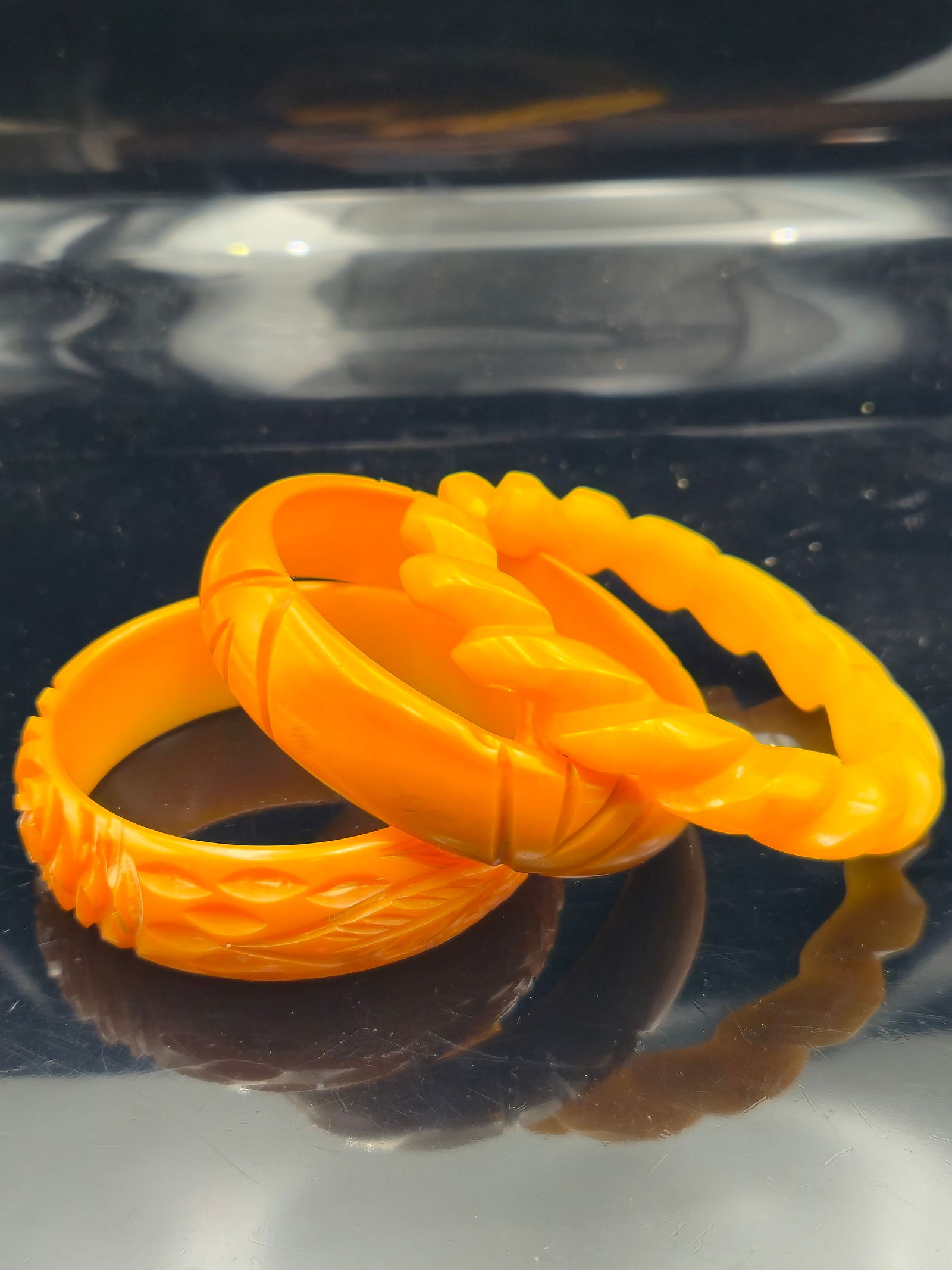 Vintage Carved Bakelite Bangle Lot – Floral, Deco, and Rope Twist – Set of 3 (1 of 7)