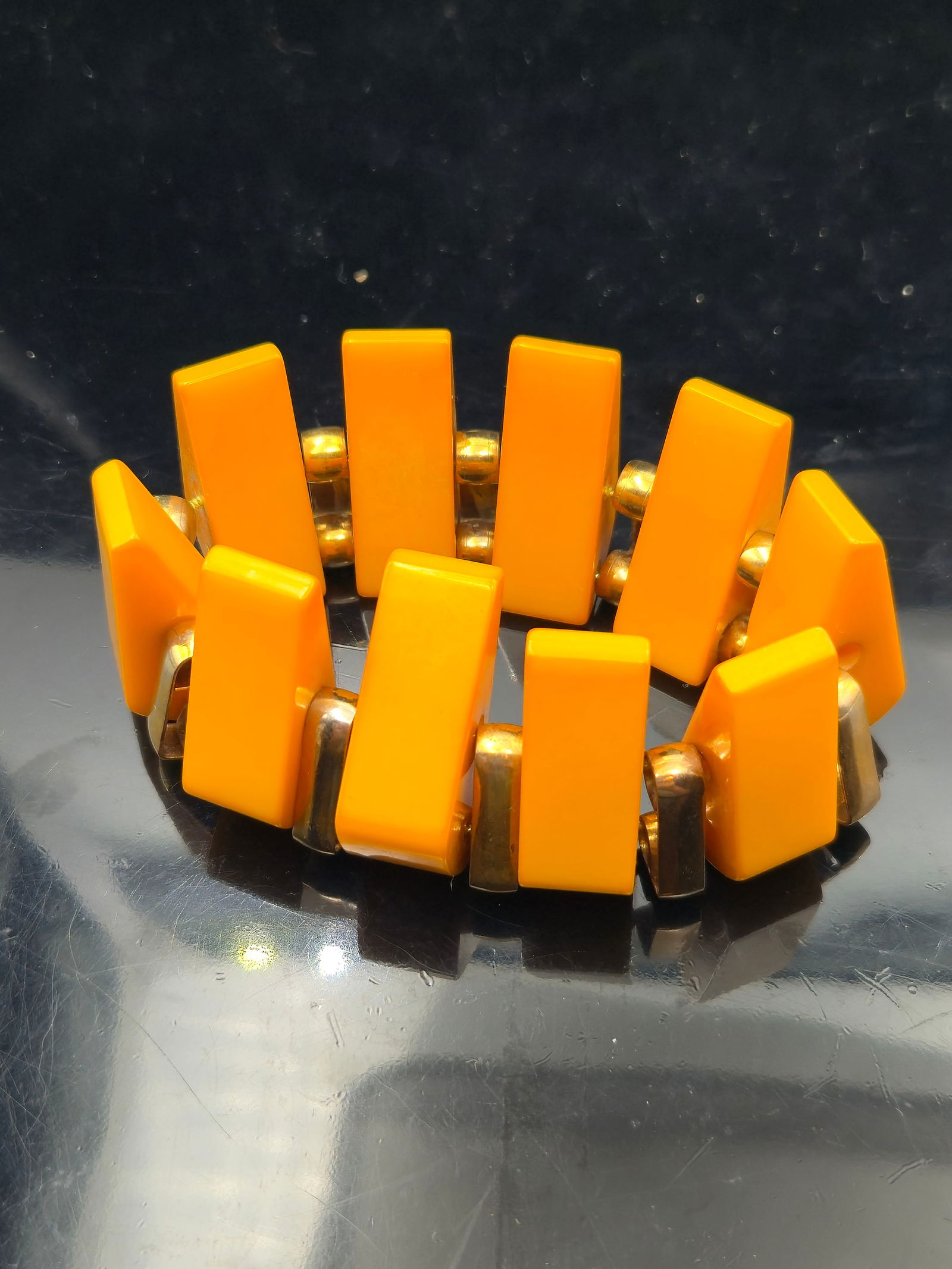 Vintage Art Deco Bakelite & Brass Link Stretch Bracelet – Butterscotch Yellow Panels – 1940s (1 of 4)