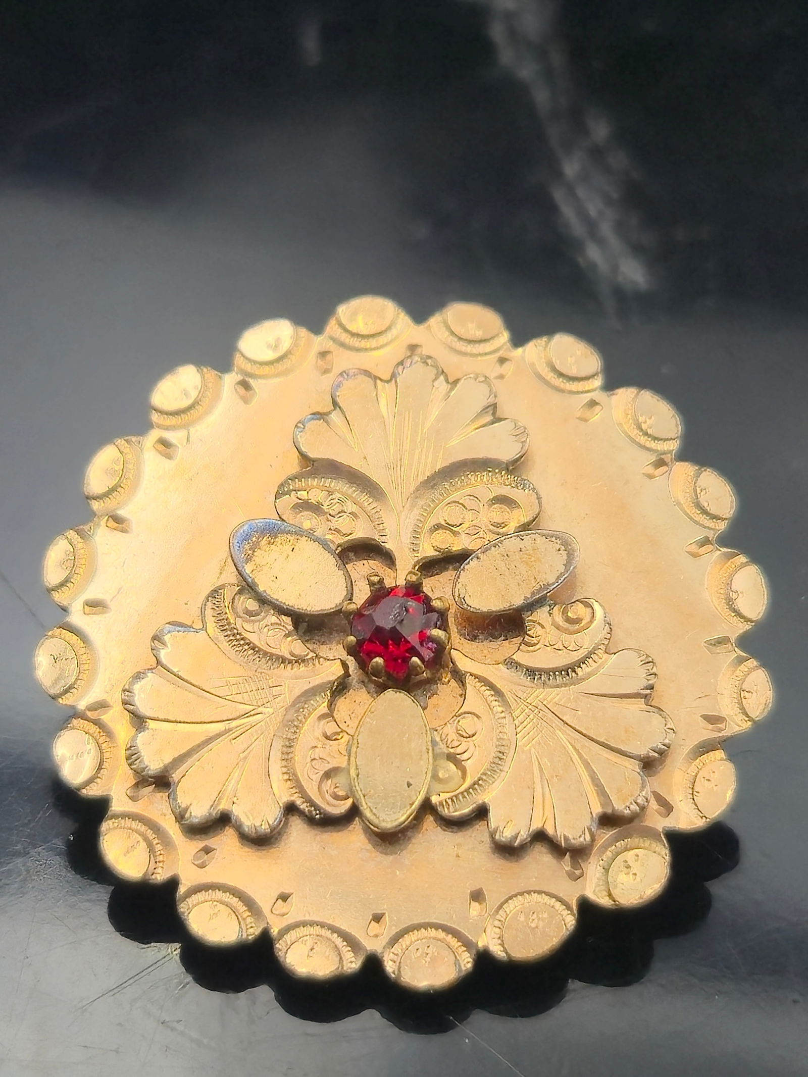 Antique Gold-Filled Floral Brooch with Red Glass Stone – Etched Victorian Design – 7.7g (1 of 5)