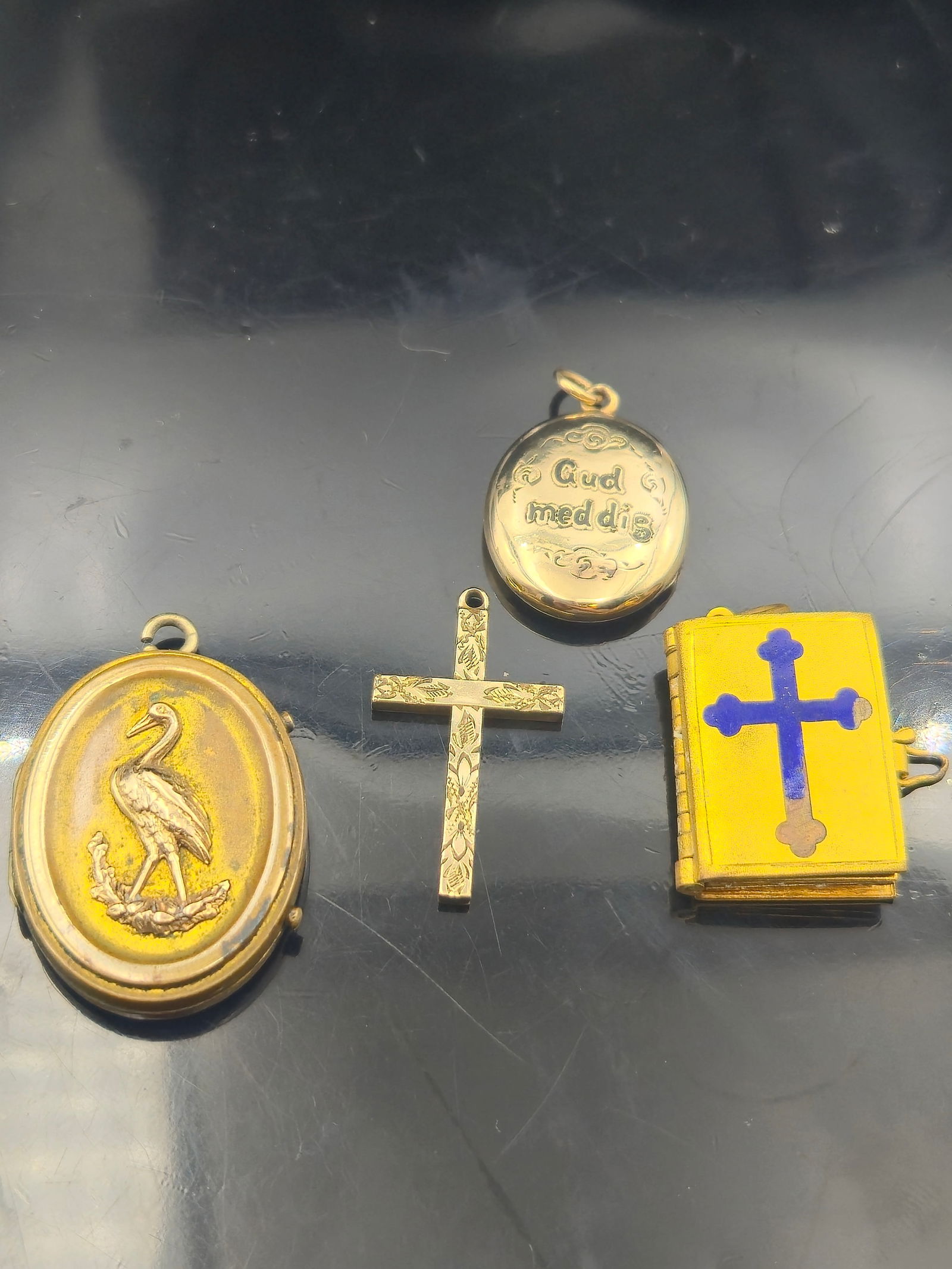 Vintage Gold-Filled Religious & Symbolic Locket & Pendant Lot – Book, Cross, “Gud med dig” (1 of 14)