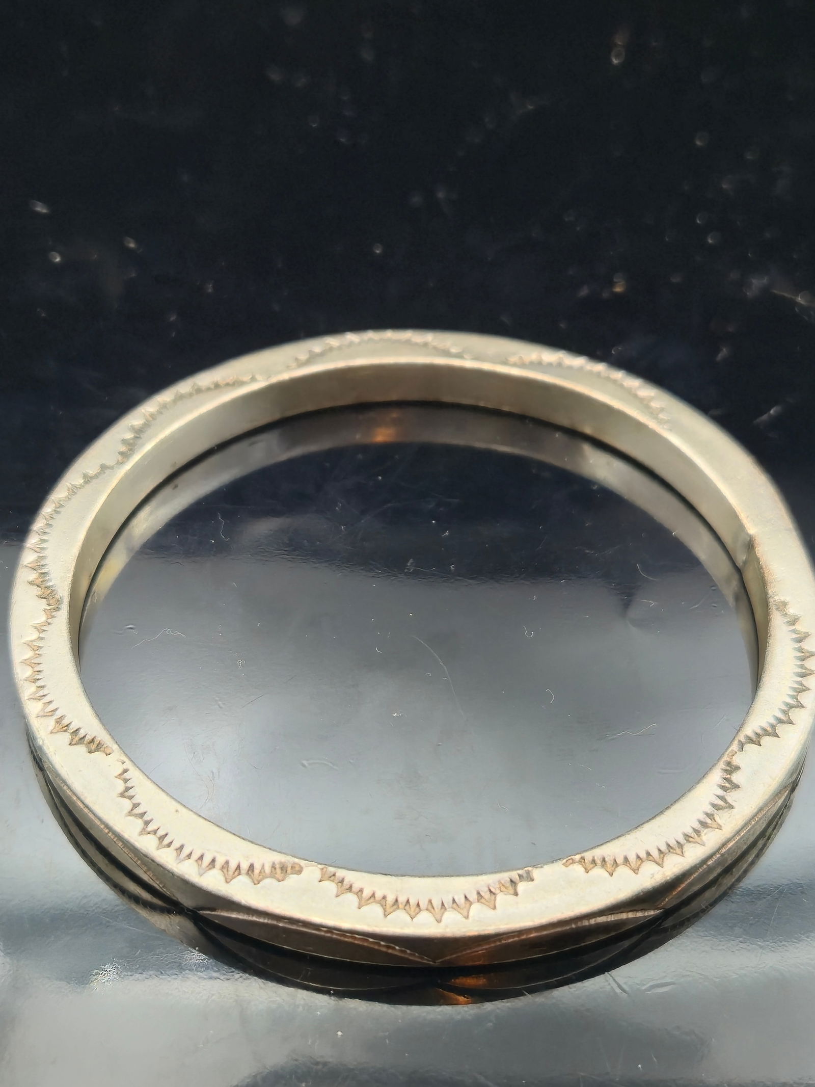 Vintage heavy Navajo Sterling Silver Hand-Stamped Bangle Bracelet – 67.8g – 63.25mm (1 of 6)