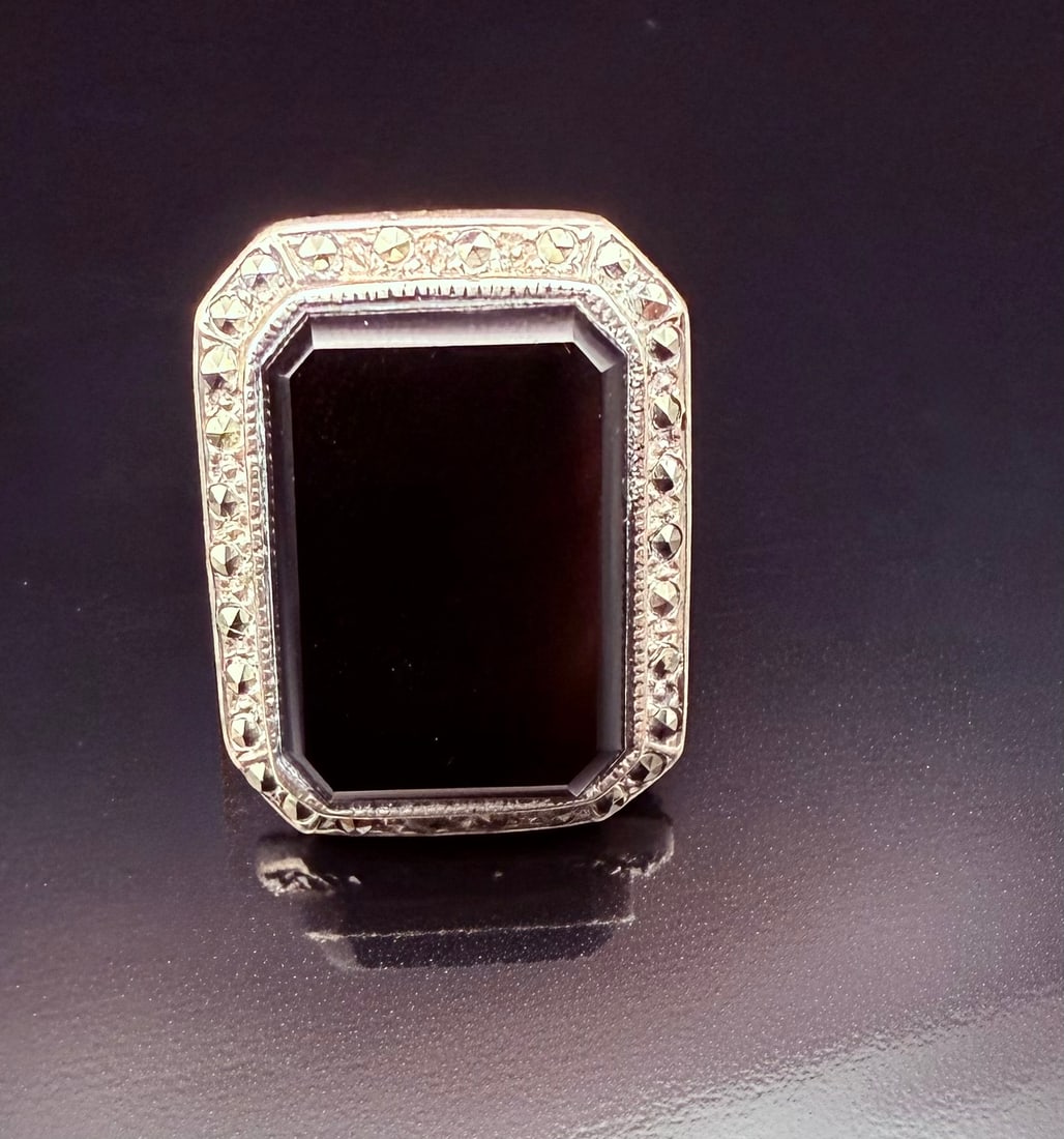 Sterling Silver Art Deco Black Onyx and Marcasite fashion ring size 7 (1 of 12)