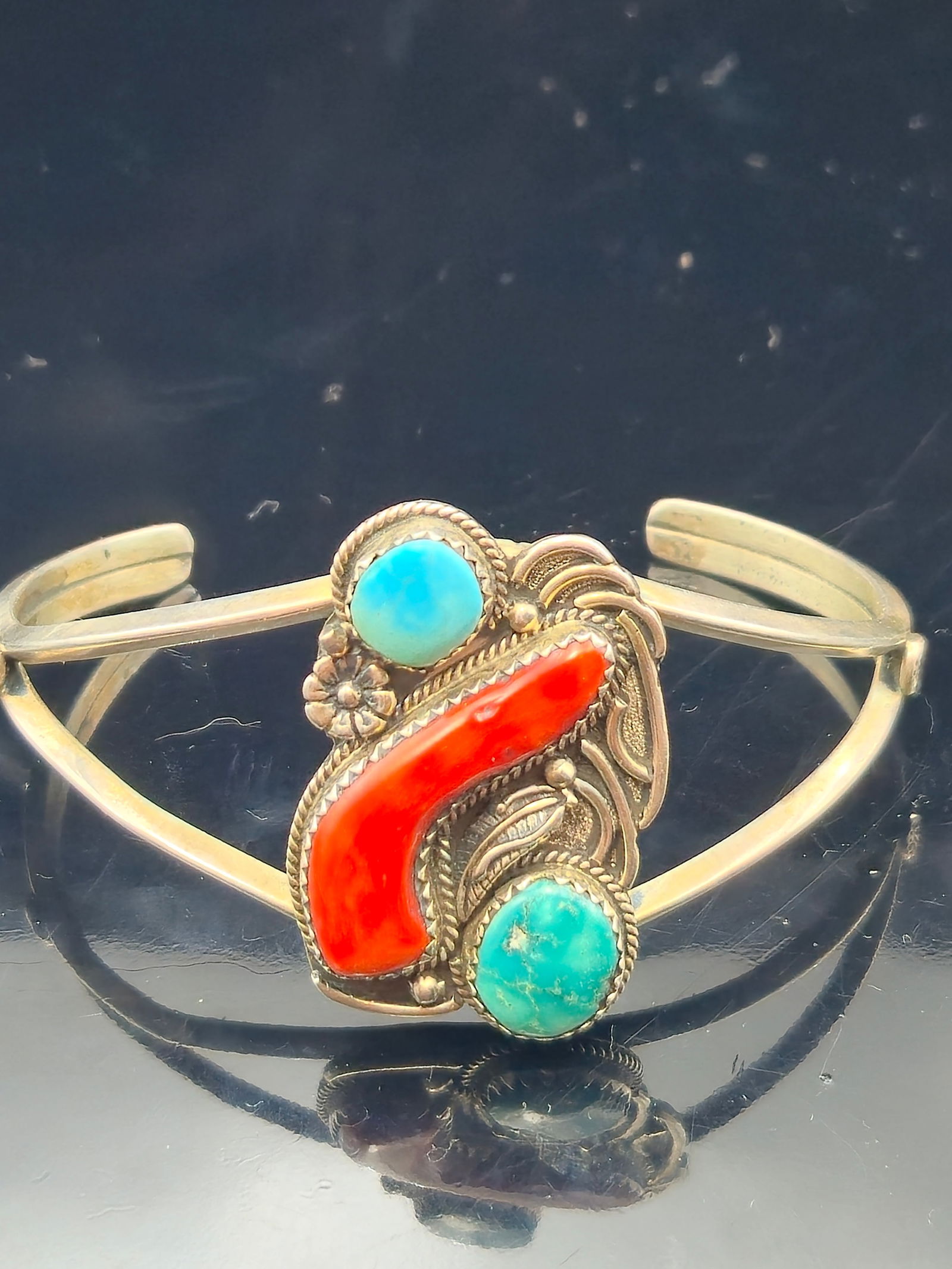 Vintage Navajo Sterling Silver Cuff Bracelet w/ Coral & Turquoise – 17.8g – 60.6mm (1 of 7)