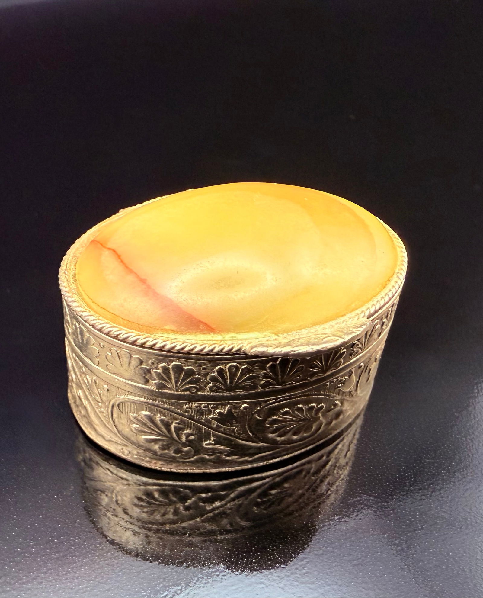 Sterling Silver Vintage Italy made Oval Pill Box (1 of 10)