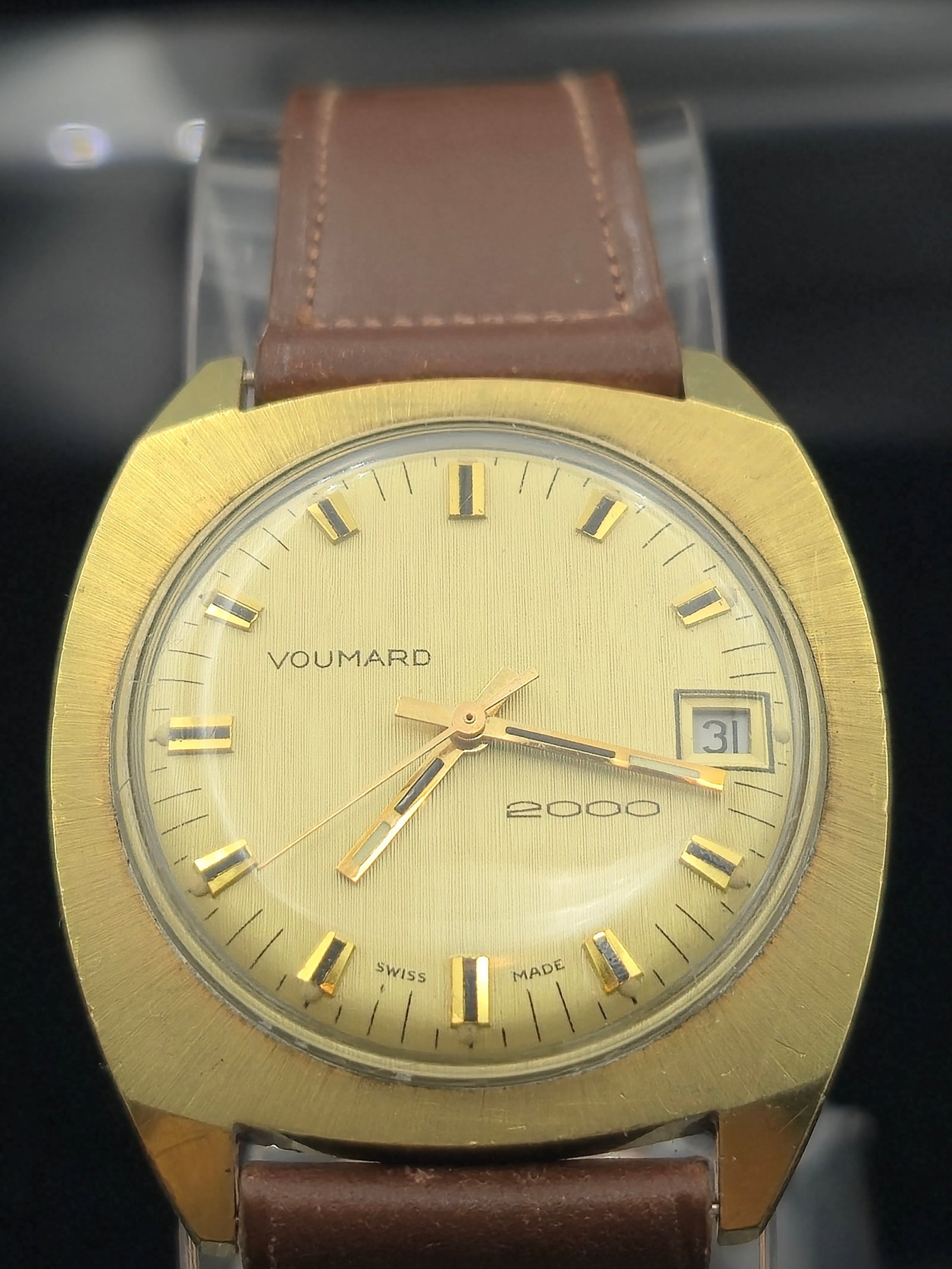 Vintage Voumard 2000 Swiss Men’s Watch – Gold Tone, Date, 34.6mm – Running (1 of 7)