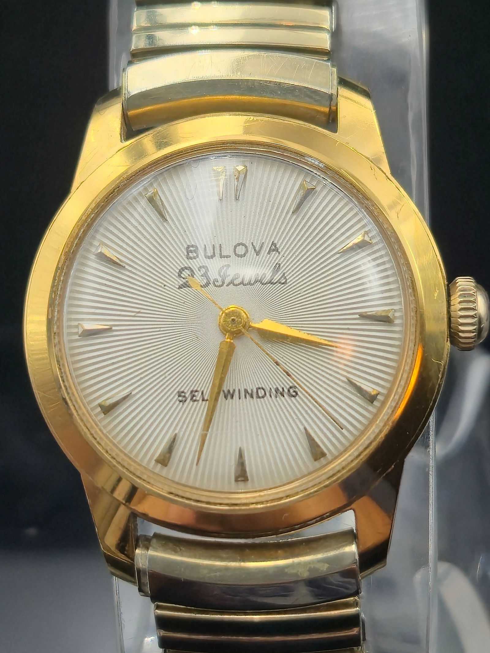 1959 Bulova 23 Jewels Self-Winding Watch with Cal. 10BZAC & Clamshell Display Case (1 of 11)