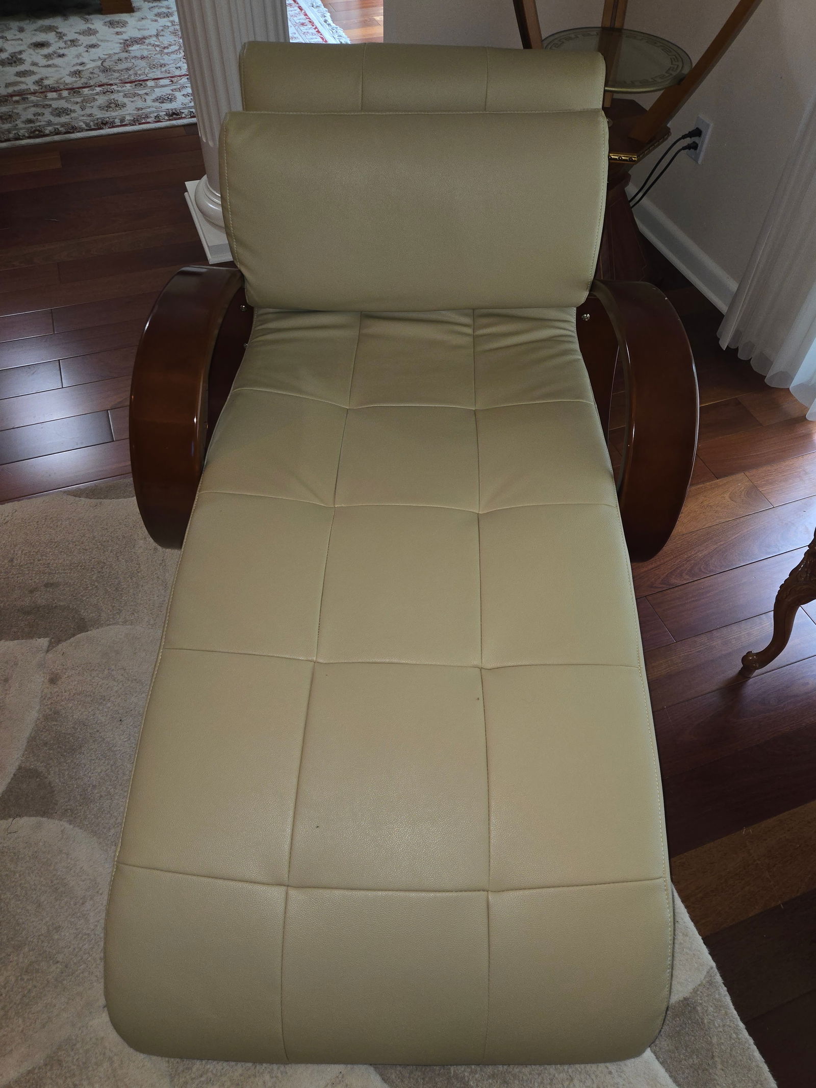 Living Room Sofa in Beige Leather (1 of 10)