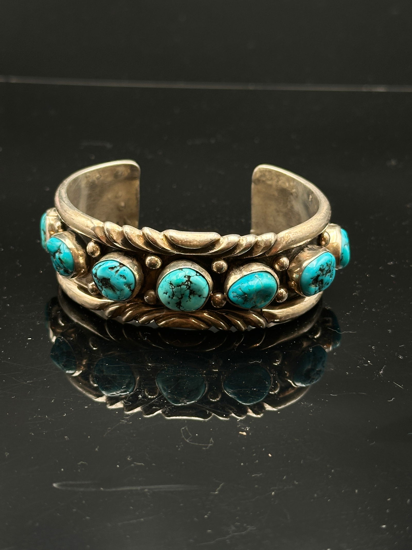 Vintage Native American Sterling Silver Cuff Bracelet (1 of 11)