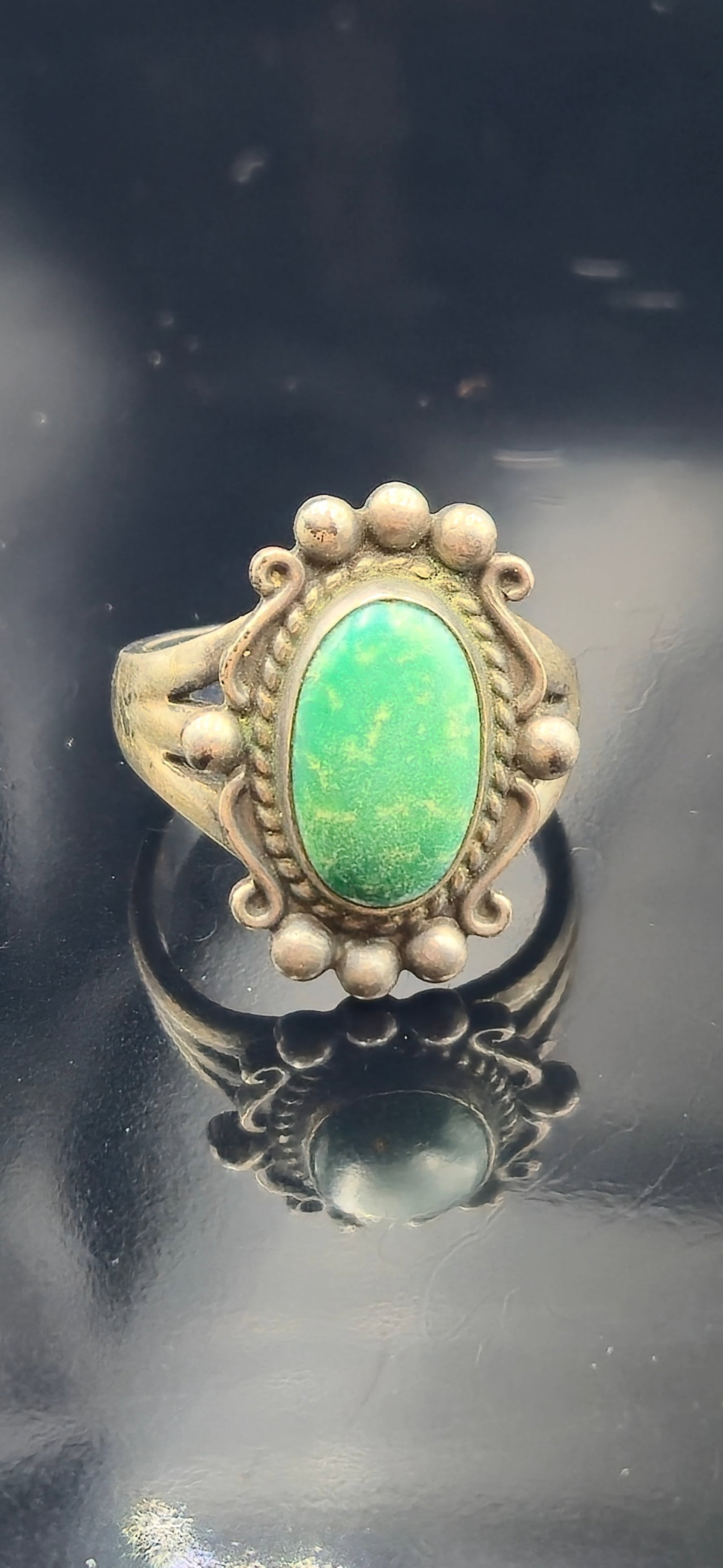 Vintage Navajo Sterling Green Turquoise Ring Sz 5 (1 of 7)