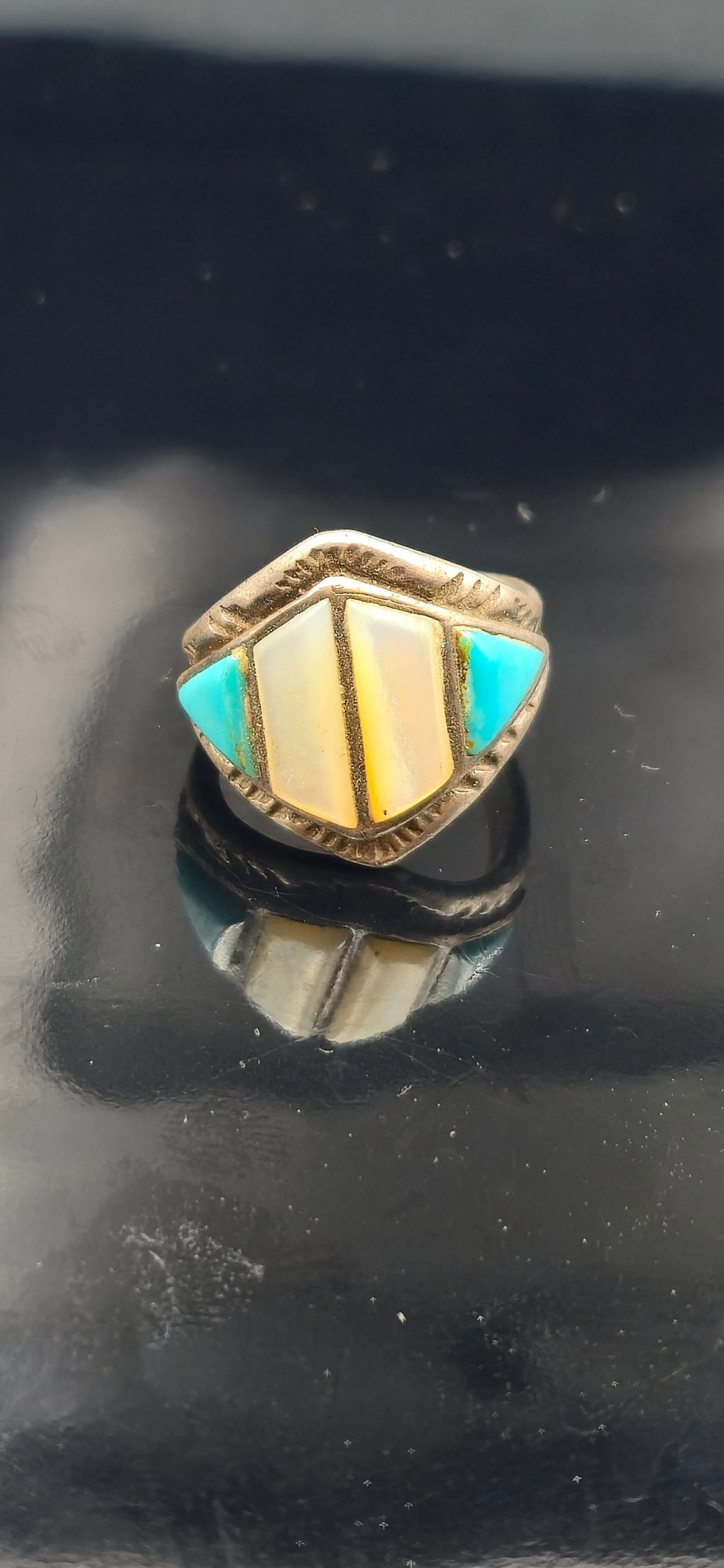 Vintage Navajo Sterling Turquoise & MOP Ring Sz 5.5 (1 of 9)