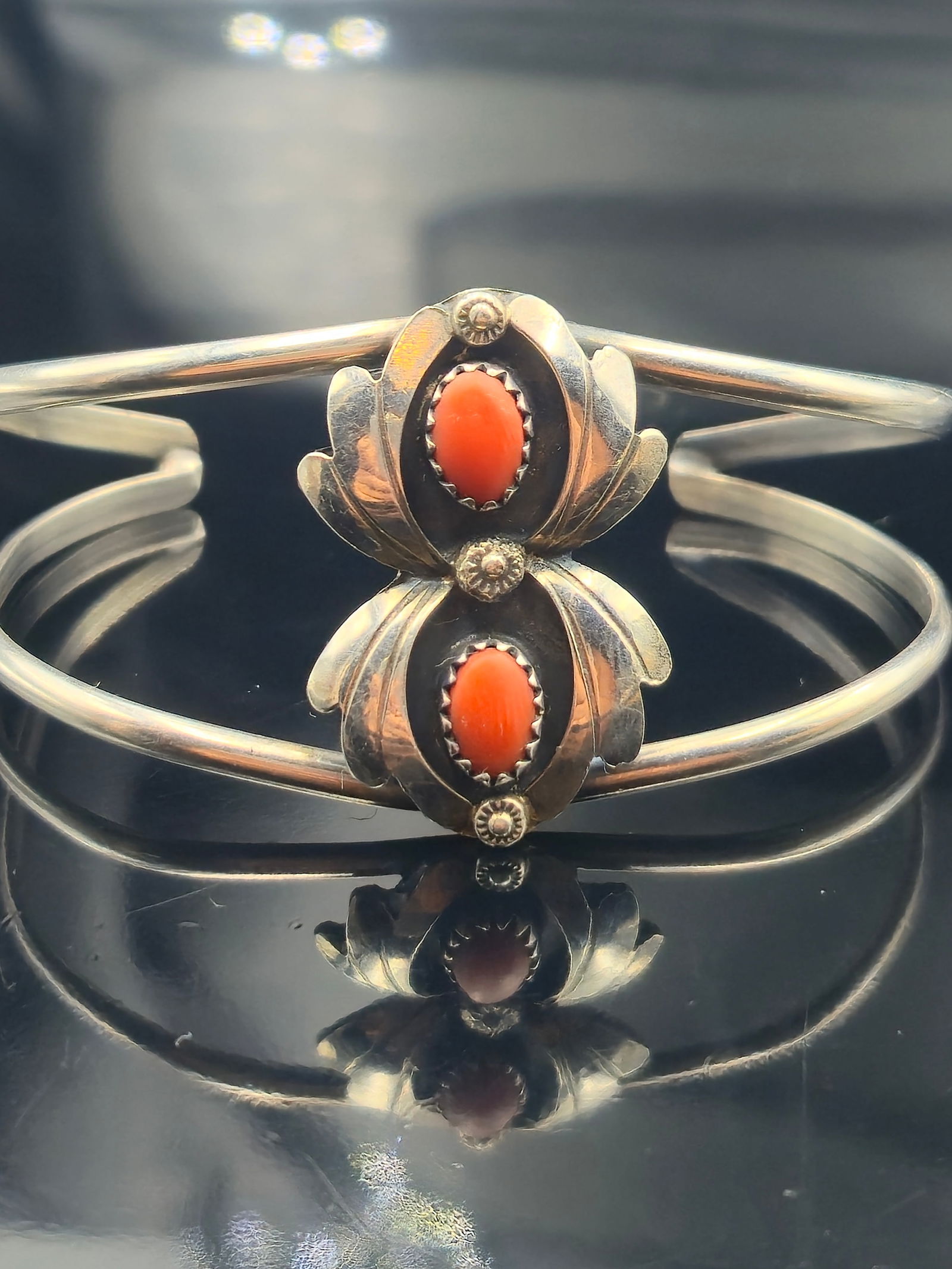 Vintage Navajo Sterling Silver Cuff Bracelet with Red Coral Cabochons, 56 mm (1 of 6)