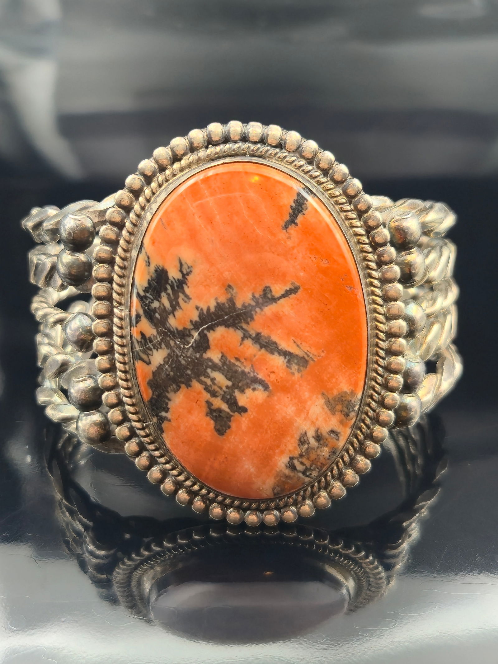 Old Pawn Navajo Sterling Silver Bracelet with Large Orange Spiny Oyster Stone, 105g, 58mm Face (1 of 9)