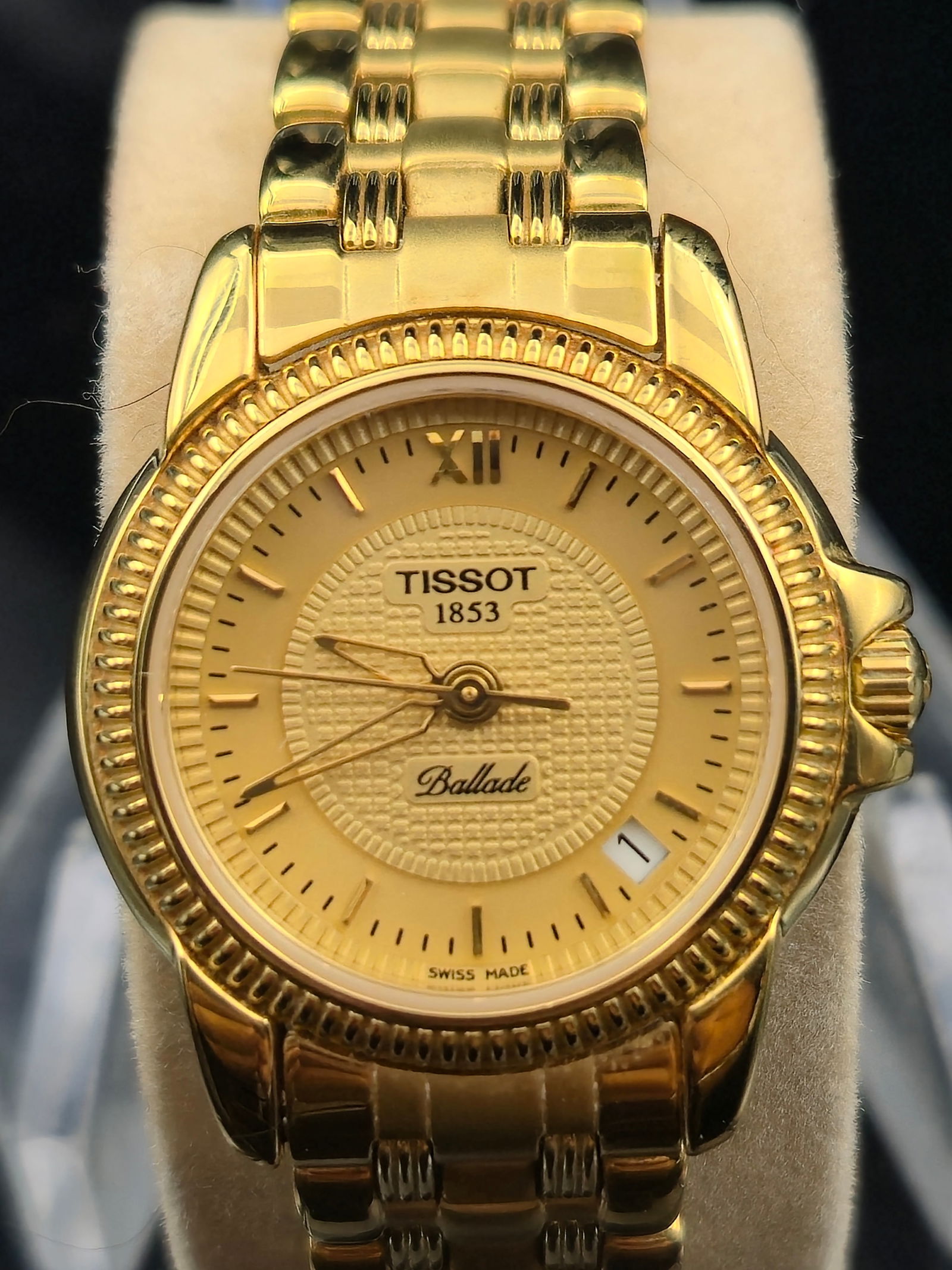 Tissot Ballade Swiss Quartz 7-Jewel Wristwatch (1 of 11)