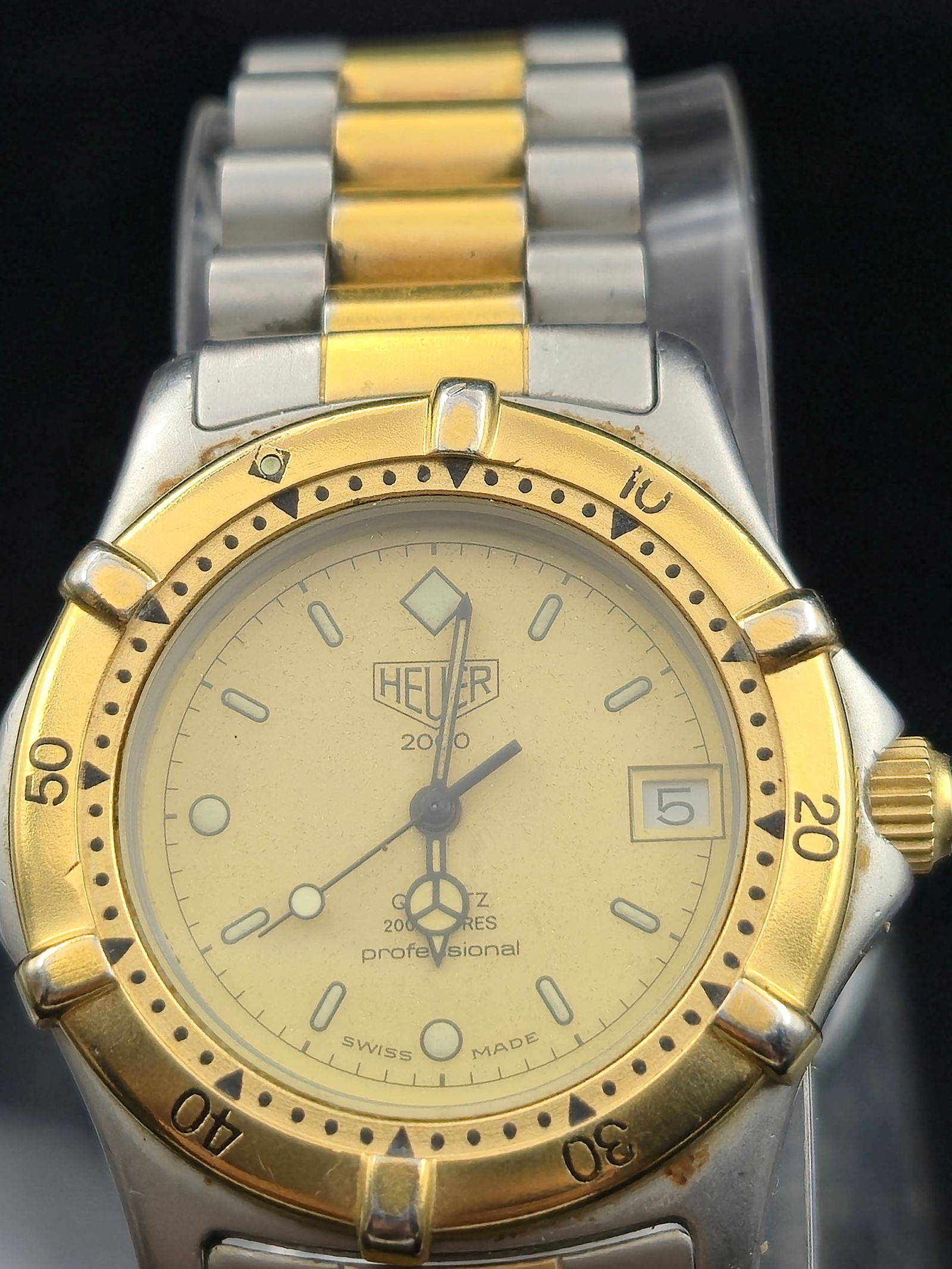 1990s Heuer 2000 964.013 Quartz 200M Two-Tone Diver’s Watch w/ Bracelet (1 of 9)