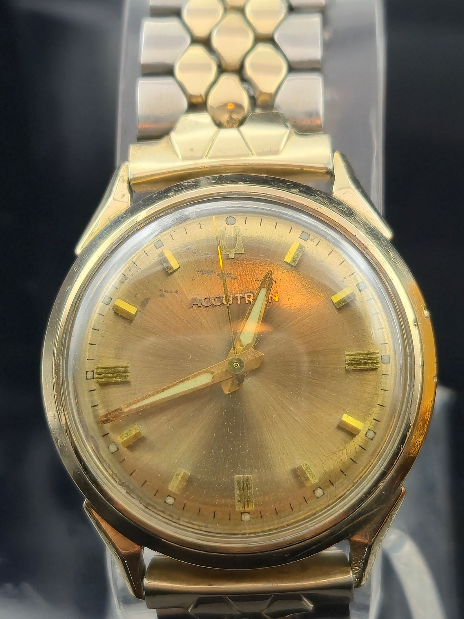 1965 Bulova Accutron 214 Gold Electroplated Bezel, New Battery: Vintage 1965 Bulova Accutron wristwatch powered by the revolutionary tuning fork Caliber 214 movement, marked Bulova U.S.A. Caseback stamped M5, 10K Gold Electroplated Bezel, Stainless Steel Back, Wat
