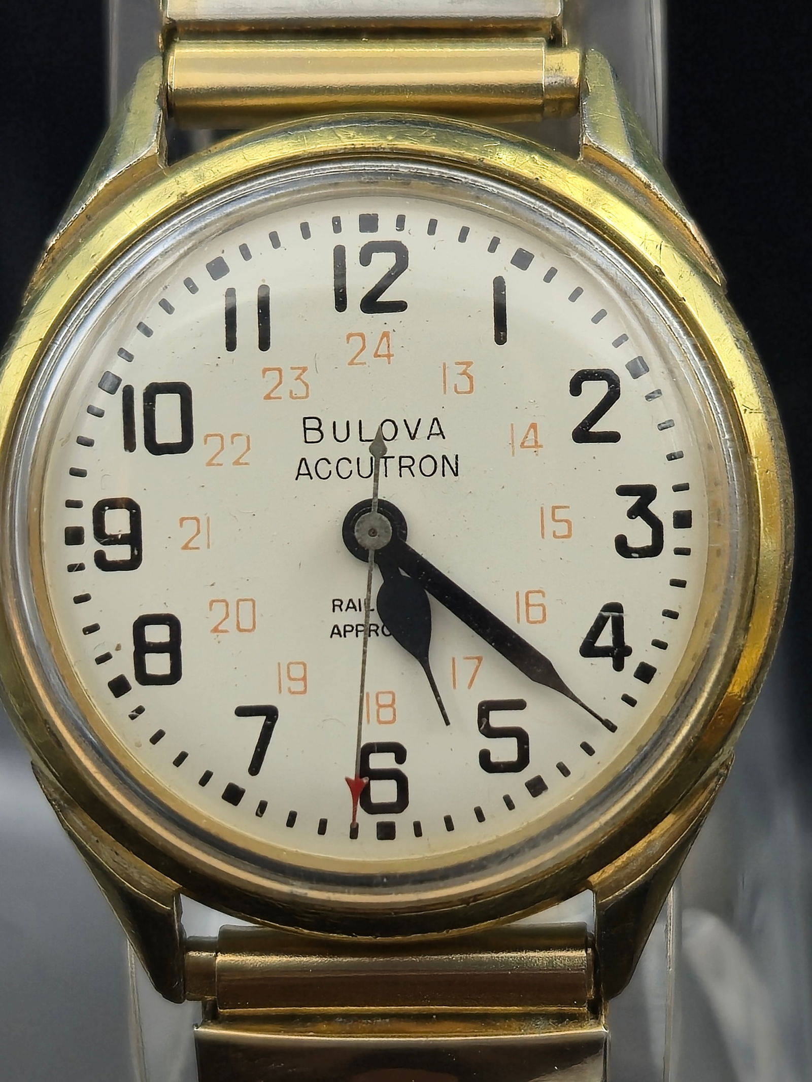 1974 Bulova Accutron 214H Railroad Approved Gold Electroplate (1 of 9)