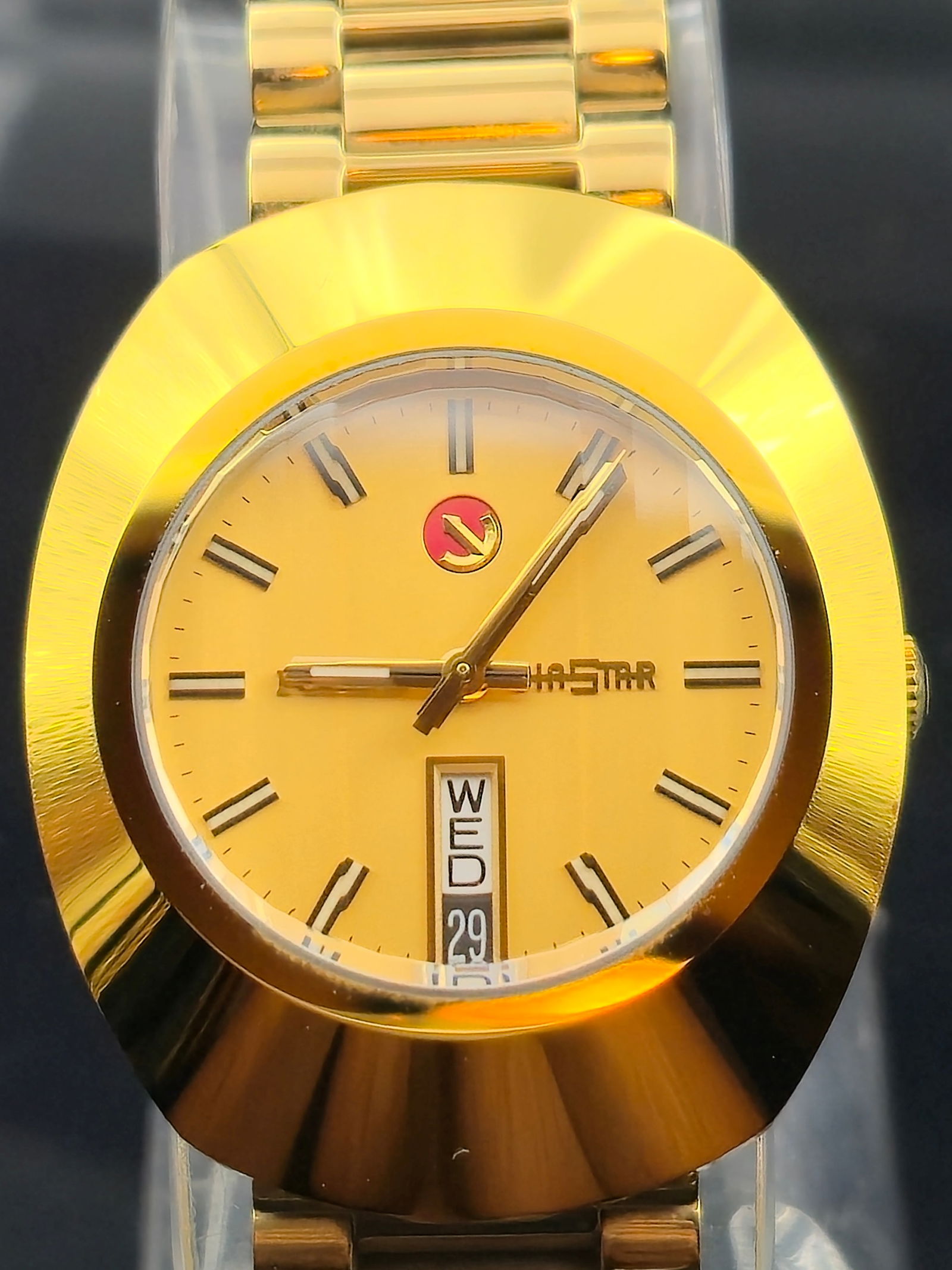 Rado DiaStar The Original Automatic 25J Gold-Tone Day/Date Mint: Rado DiaStar “The Original” Automatic, reference 636.0313.3, presented here in mint, all-original condition. The DiaStar “The Original” was introduced in the 1960s as the world’s fir