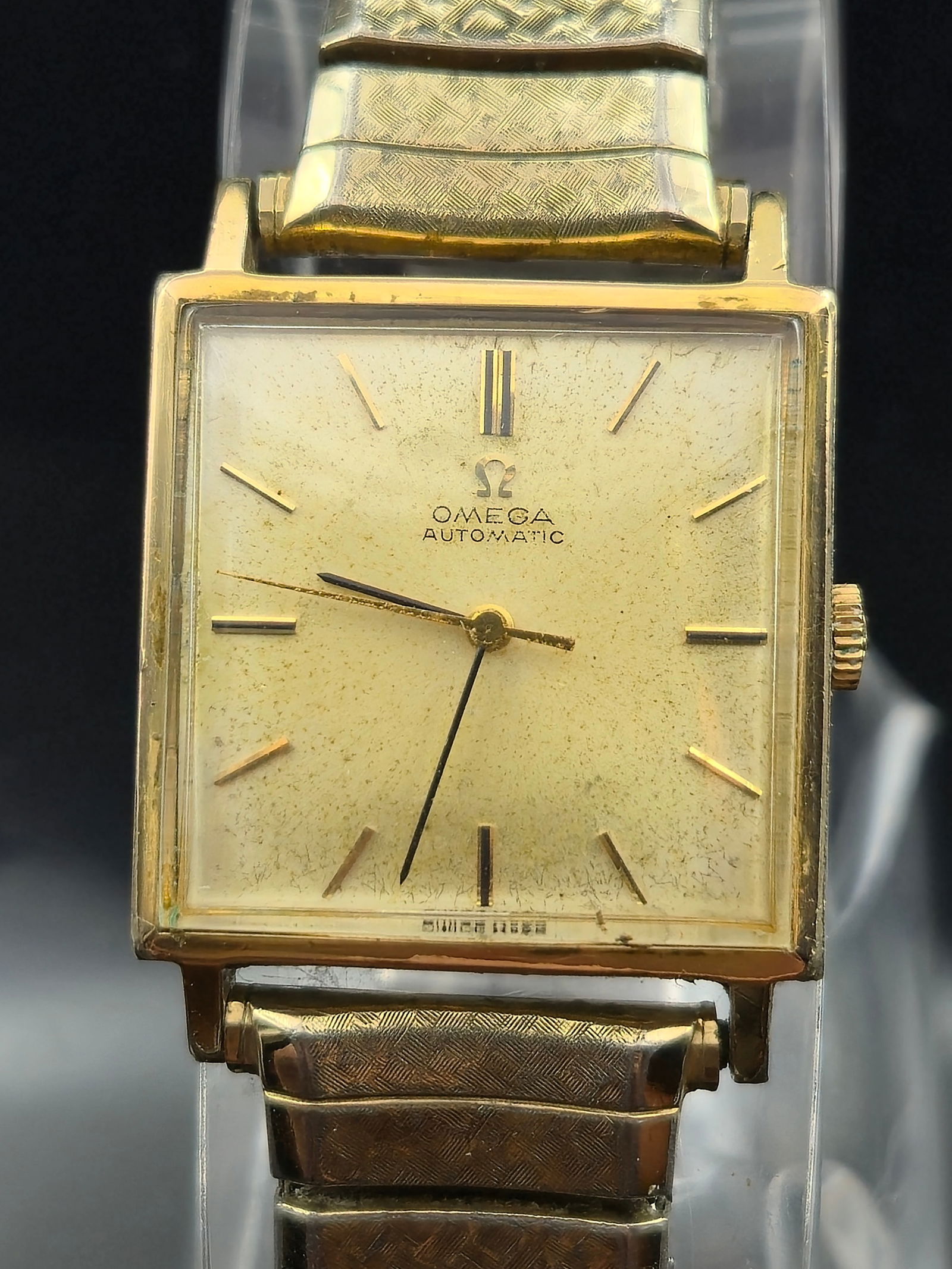 1960s Omega Ref. 161.014 Cal. 562 Automatic Gold-Plated Square 26mm (1 of 12)