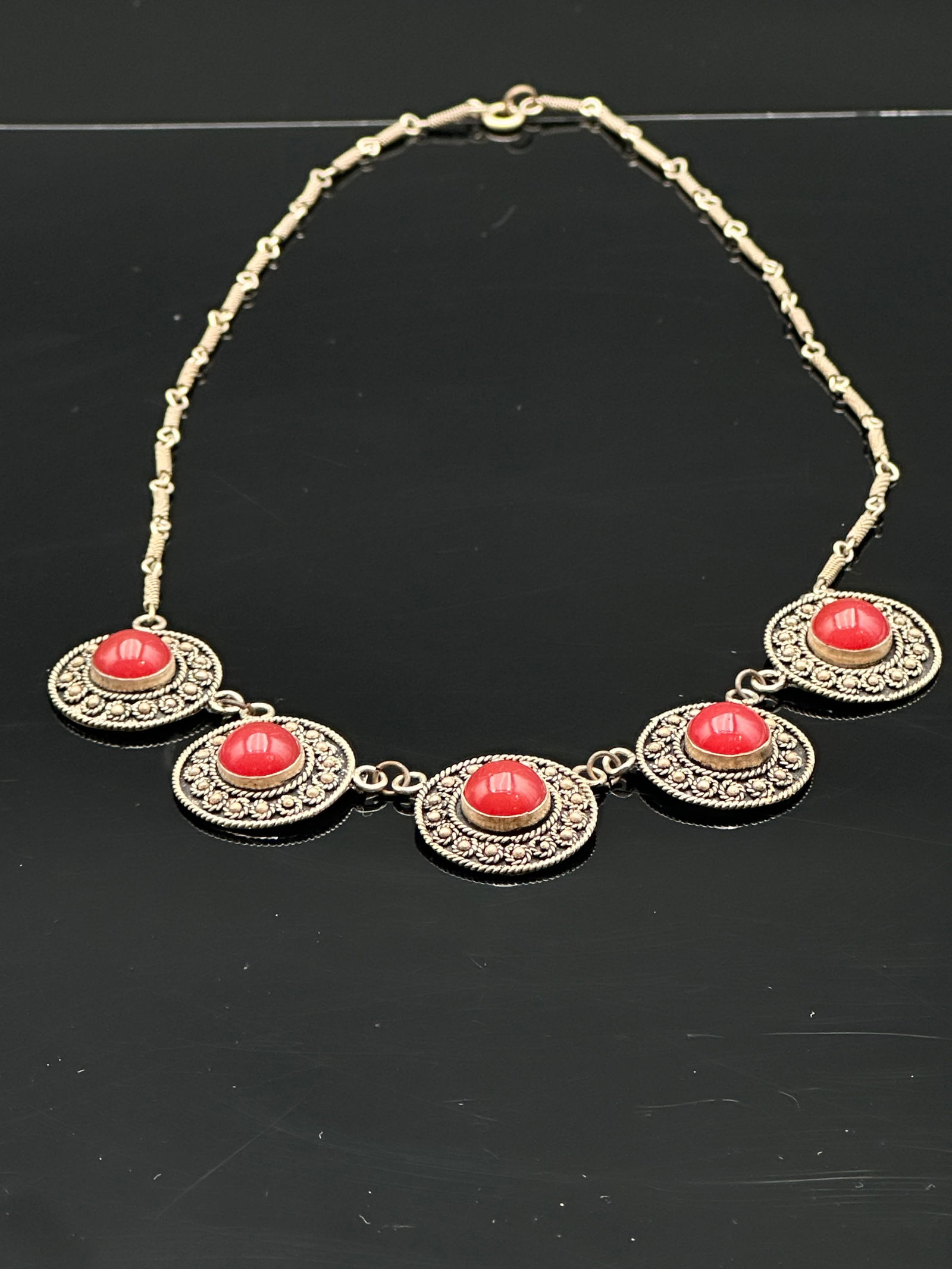 Vintage Silver-Tone Necklace with Red Cabochon Accents (1 of 7)