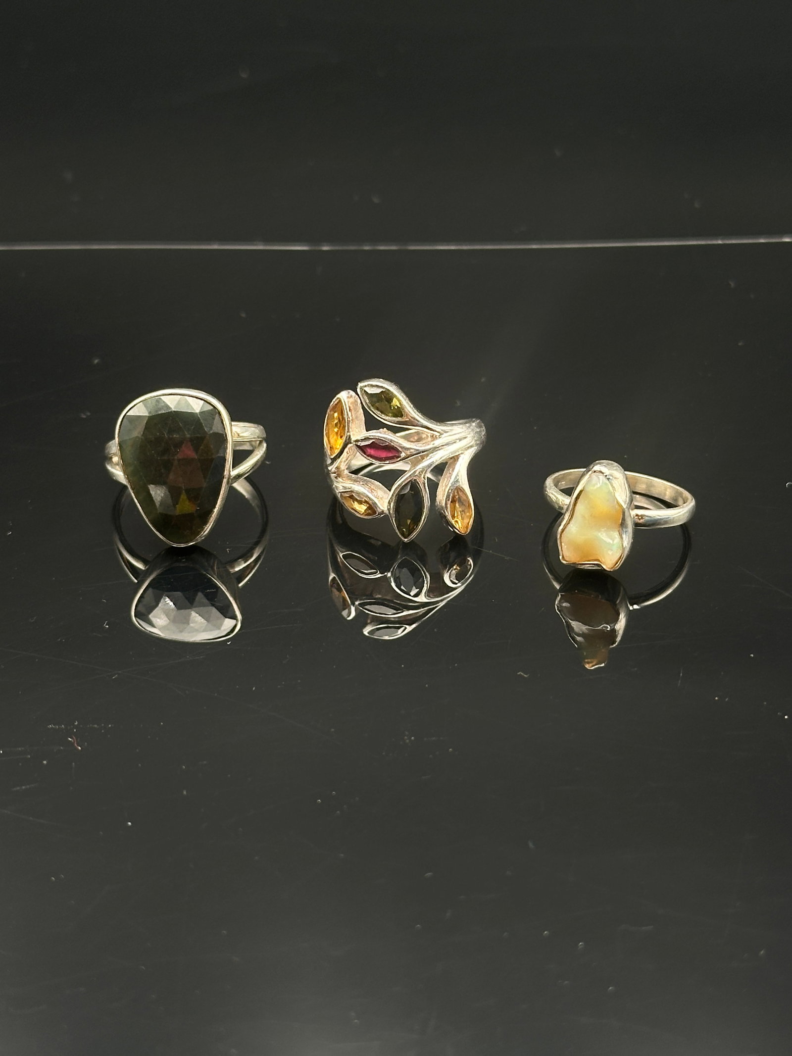 Set of Three Sterling Silver Gemstone Rings – Faceted, Multi-Stone, and Freeform Designs (1 of 9)