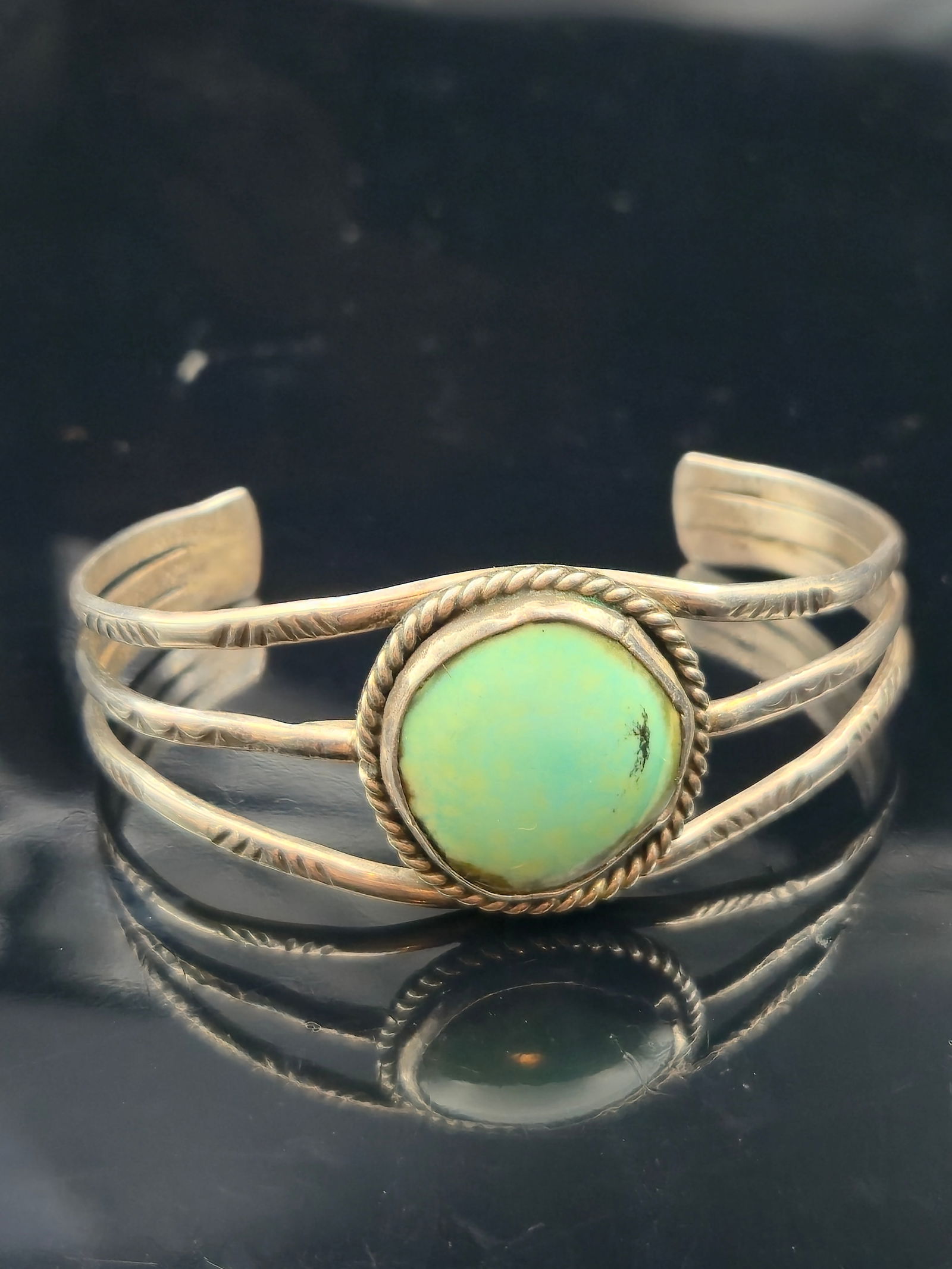 Vintage Navajo Sterling Silver Green Turquoise Cuff Bracelet, 14.8g (1 of 7)