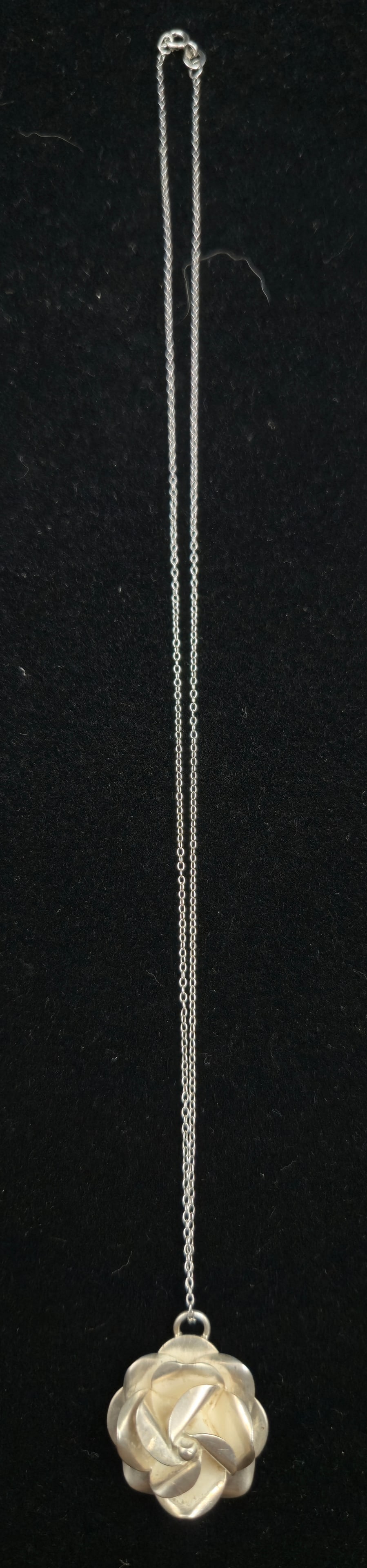 Taxco Mexico Sterling Silver Rose Pendant Necklace, 7.9g: Elegant vintage Taxco sterling silver necklace featuring a dimensional rose pendant on a fine sterling chain. The back of the pendant is stamped Mexico 925 with registry mark YG-229, confirming Taxco 