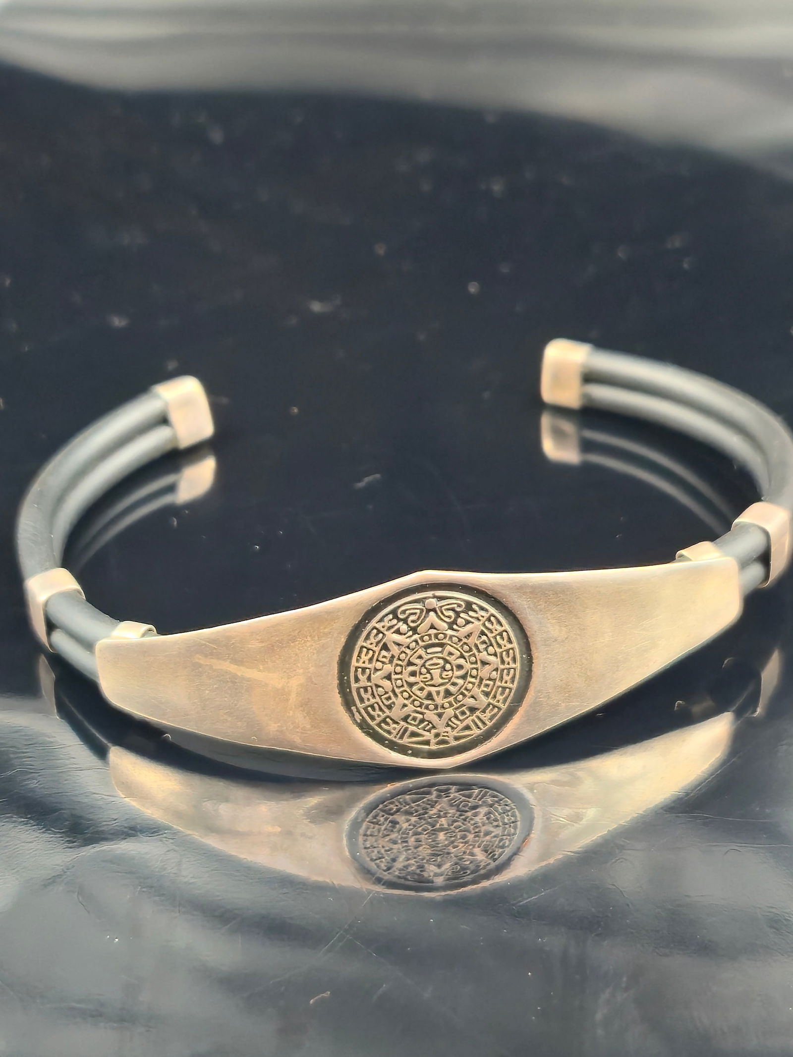 Taxco Mexico Sterling Silver & Rubber Aztec Calendar Bracelet, 13g (1 of 7)